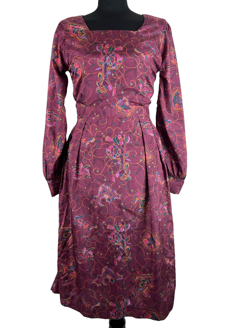 womens  Vintage Clothing Birmingham  vintage  Urban Village Vintage  UK  style  square neckline  square neck  retro  purple  paisley style print  modern print  ladies  knee length dress  knee length  fashion  dress  clothing  clothes  button cuffs  8  70s  1970s