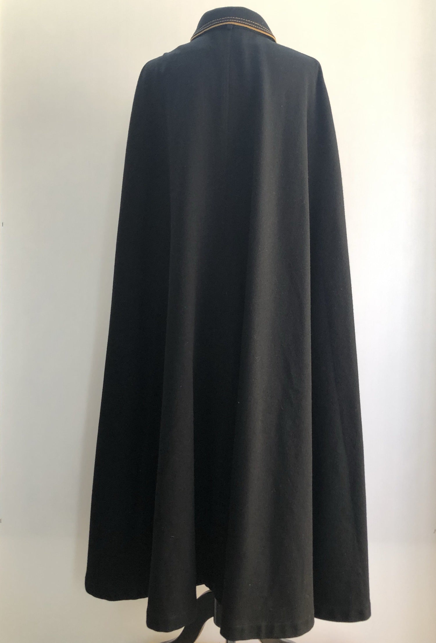 wool  womens  vintage  Urban Village Vintage  stitch detailing  mono  jackety  Cojana London  cape jacket  cape  black  60s  1960s  10