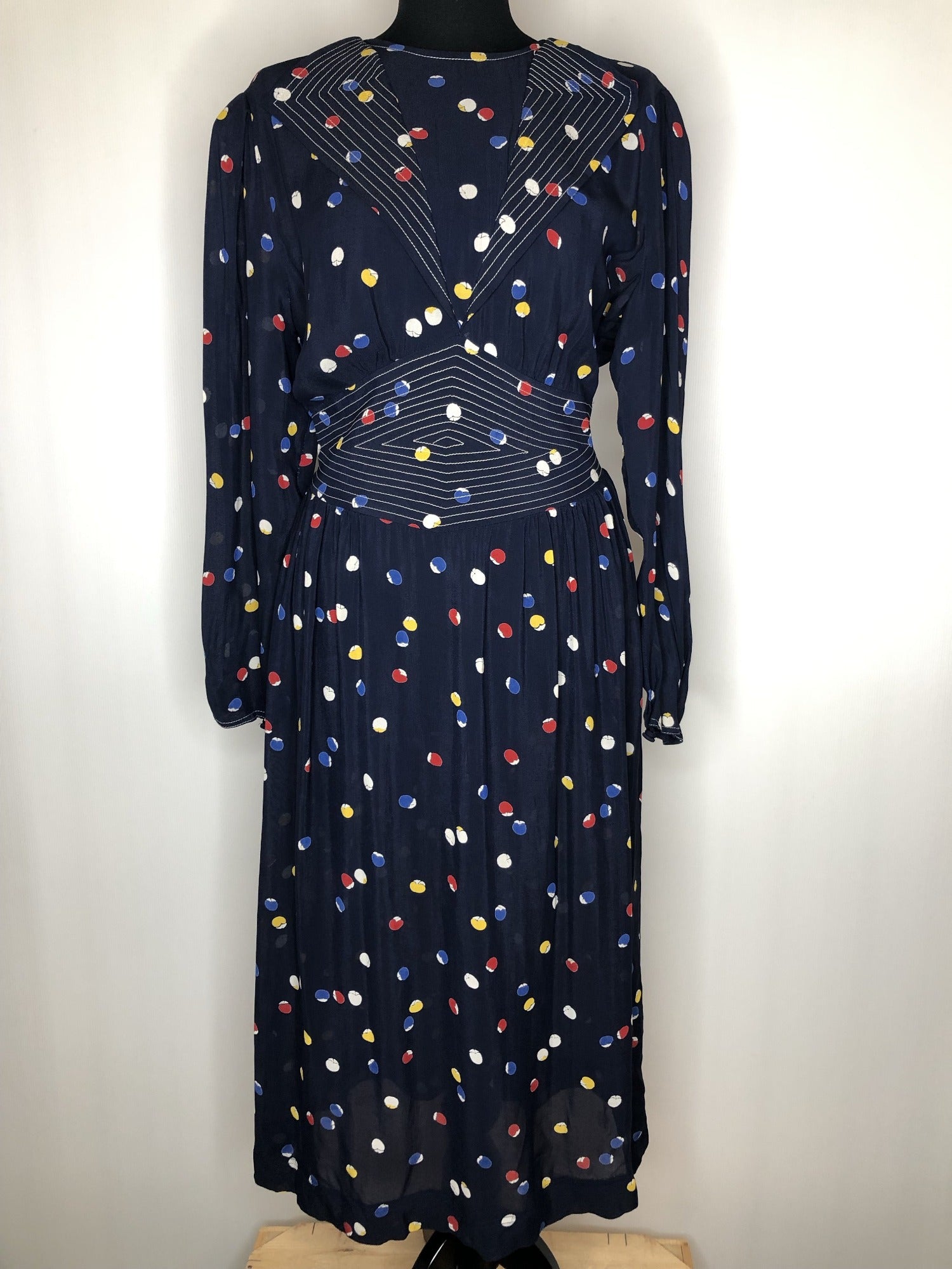 womens  white  vintage  Urban Village Vintage  summer dress  stitch detailing  stitch detail  print  navy  multi  long sleeve  dress  circle print  circle  blue  70s  1970s  16