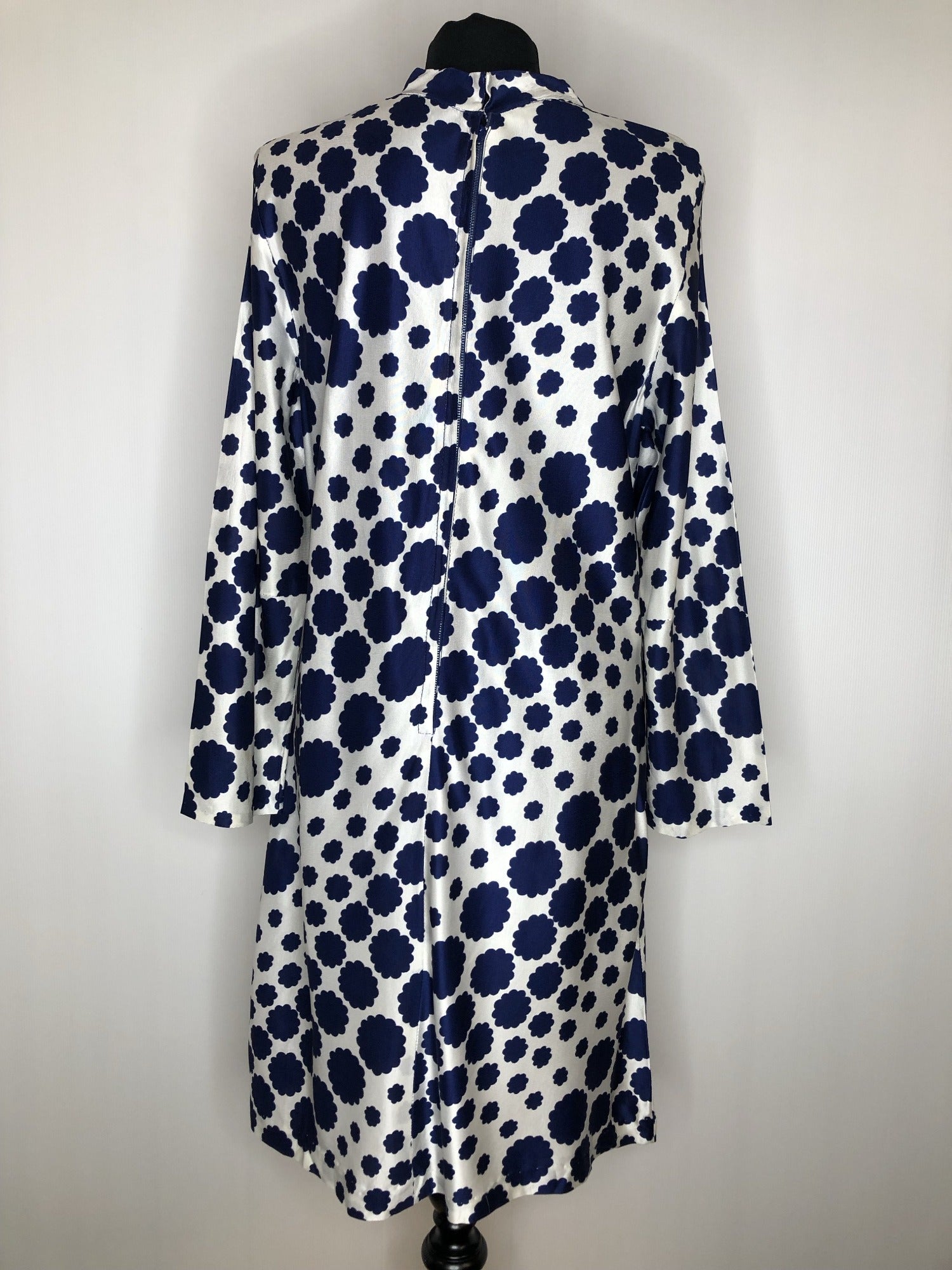 womens  white  vintage  Urban Village Vintage  psychedelic  psych  print dress  midi dress  long sleeved  flower power  floral  dress  blue  70s  1970s  12