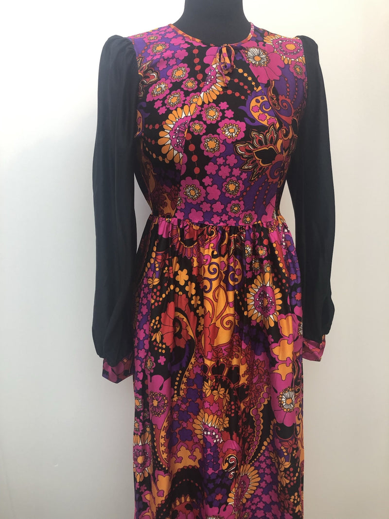 womens  vintage  Urban Village Vintage  patterned  multi  maxi dress  long sleeves  long dress  floral print  floral dress  floral  dress  by Caprice  balloon sleeves  70s  1970s  10