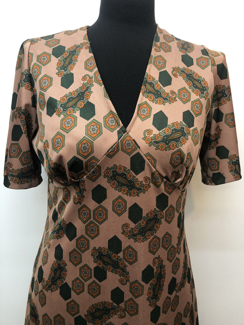 womens  vintage  retro  Paisley Print  paisley  midi dress  midi  hexagon print  green print  dress  brown  70s  1970s  10 urban village vintage