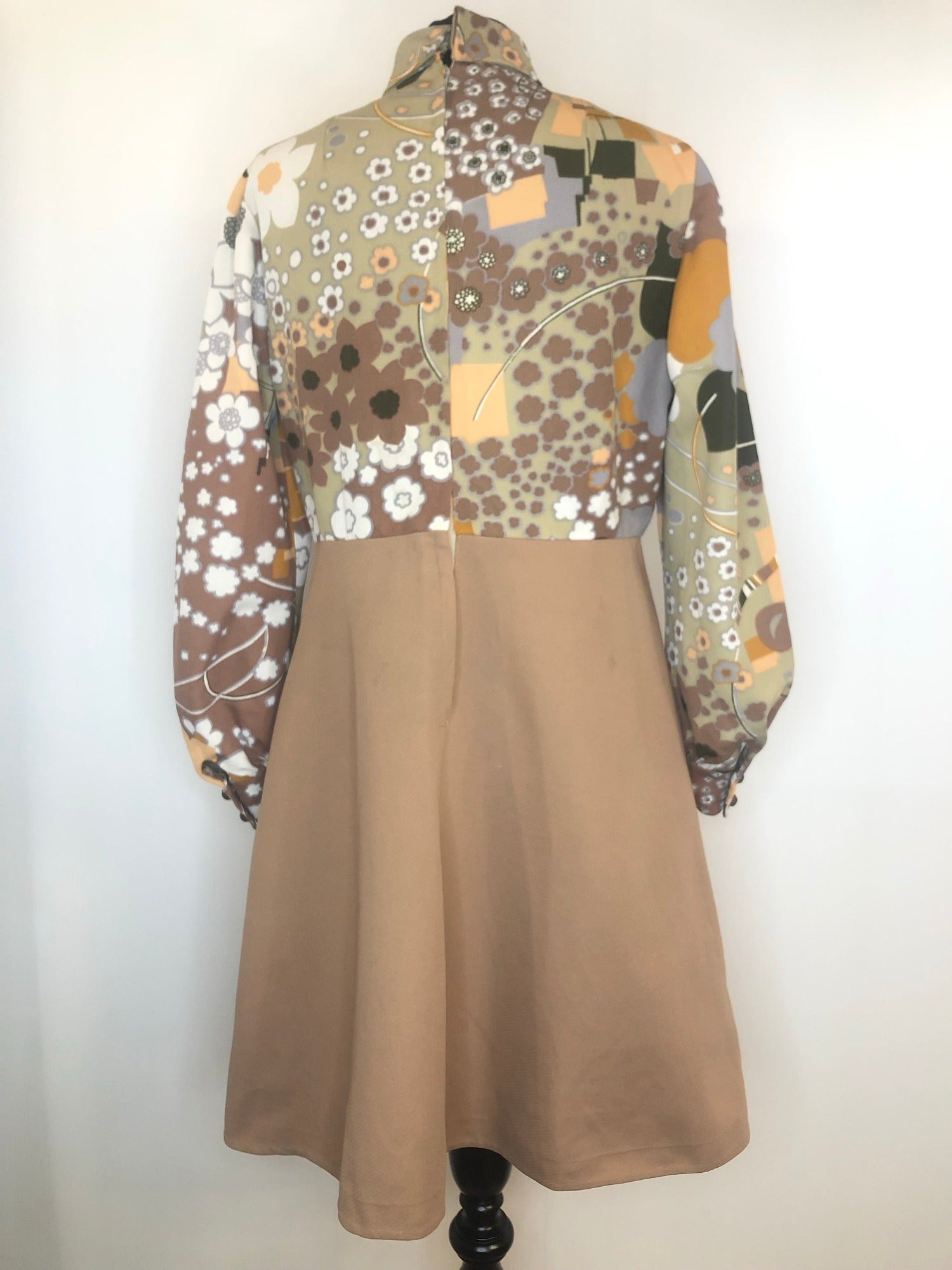 zip  womens  vintage  Urban Village Vintage  urban village  pussy bow  multi  MOD  long sleeve  lined  dress  collared dress  brown  balloon sleeves  balloon sleeve  balloon  back zip  60s  1960s  14