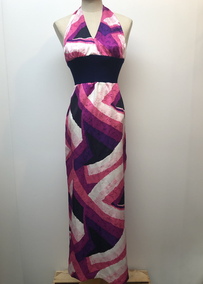 4  zip  womens  white  vintage  Urban Village Vintage  urban village  purple  print dress  pink  multi  maxi dress  halter neck  dress  Claudie Amos  back zip  70s  1970s