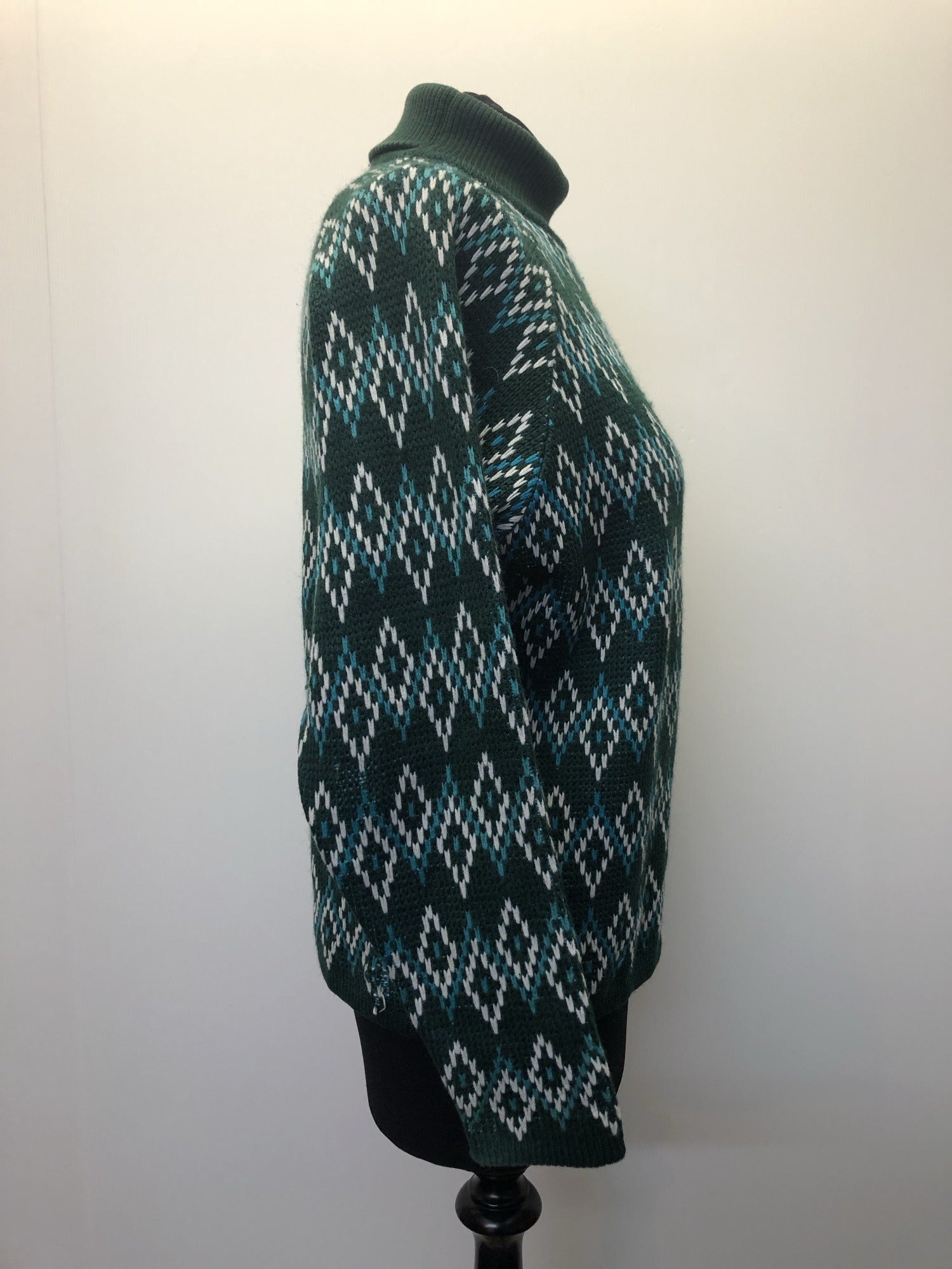 womens  Winserlee  vintage  Urban Village Vintage  urban village  retro  polo jumper  knitted  knit  jumper  Green  diamond stitch  crew neck  70s  70  1970s  12