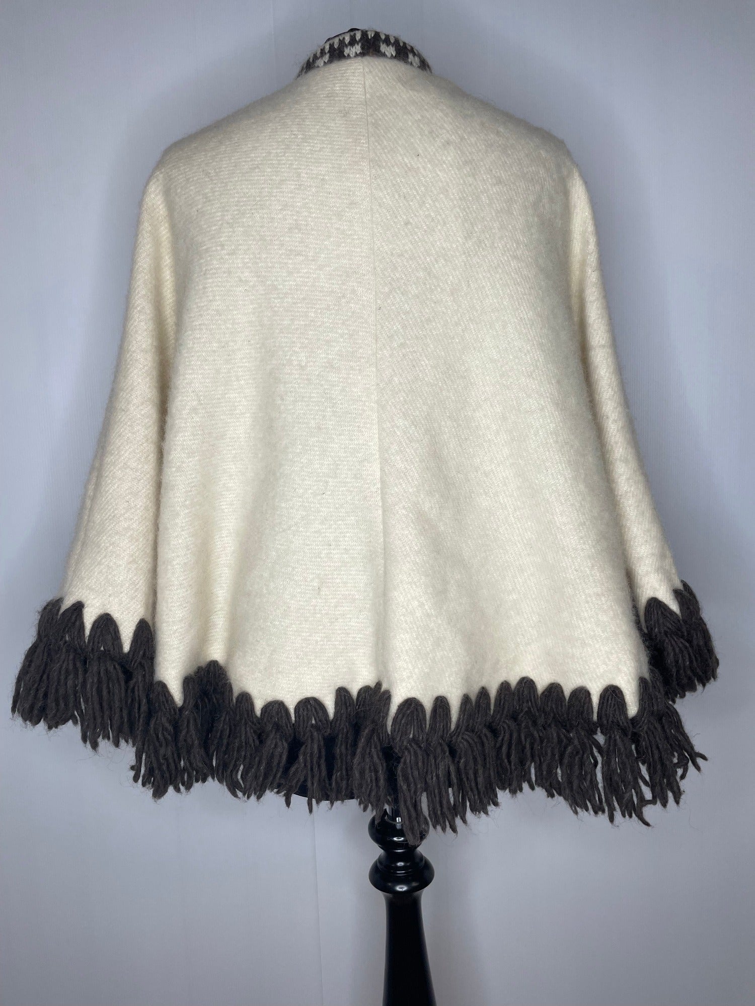 wool  vintage  Urban Village Vintage  tassle  poncho  navajo  medium  m  icelandic  fringed  fringe  cream  capelet  cape  brown  boho  70s  1970s