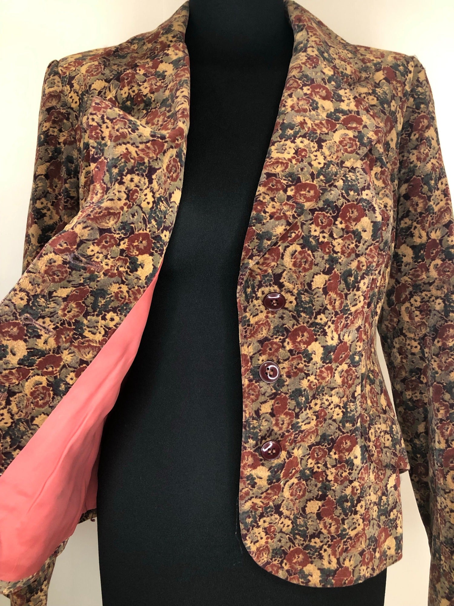 womens jacket  womens coat  womens  vintage  Urban Village Vintage  urban village  retro  red  pockets  multi  long sleeve  Jacket  Floral  Feminella  brown  blazer jacket  Blazer  70s  1970s  10