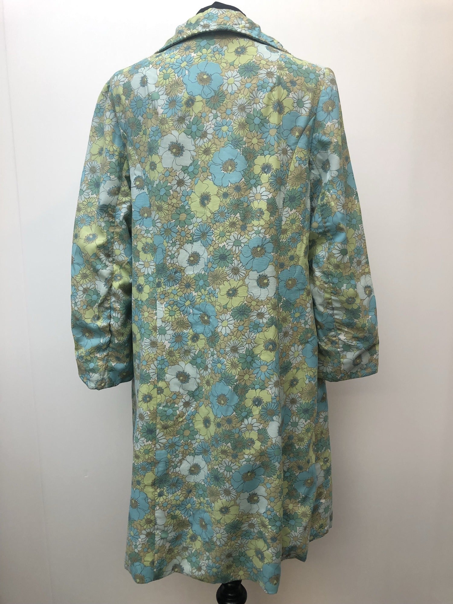 womens  vintage  Urban Village Vintage  ruched sleeve  MOD  long sleeve  green  floral  coat  button  blue  bell sleeve  60s  1960s  12
