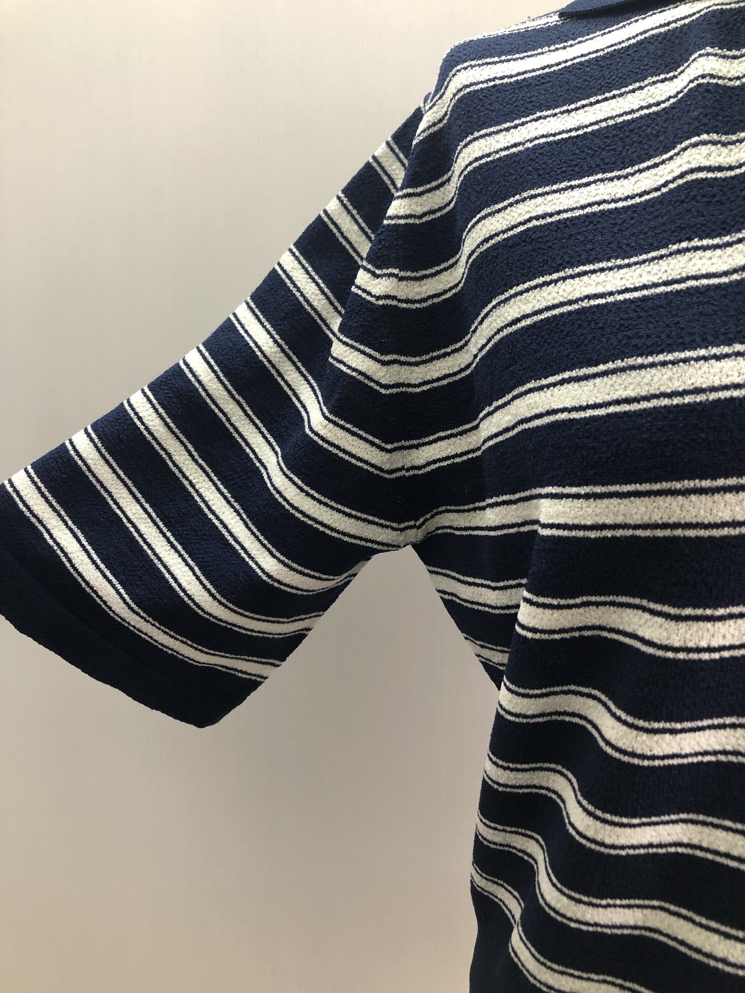 womens top  womens  white  vintage  V-Neck  Urban Village Vintage  urban village  tops  top  light knitwear  knitwear  jaeger  collar  blue  70s  70  1970s  14