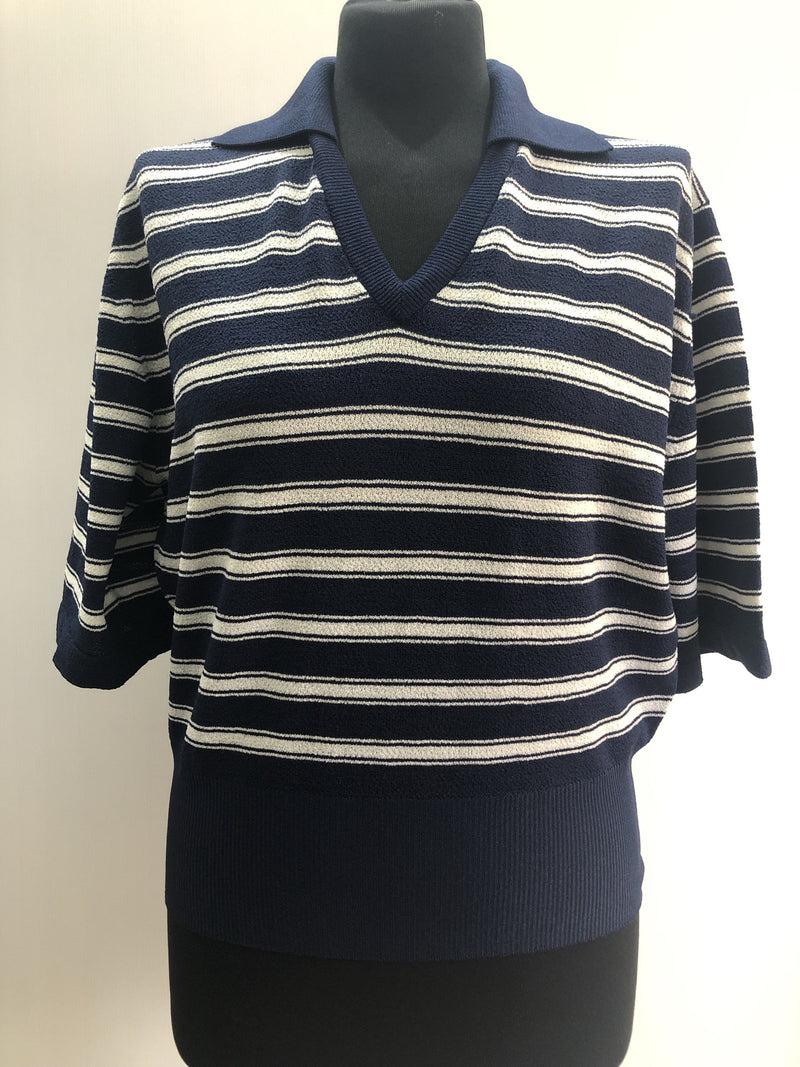 womens top  womens  white  vintage  V-Neck  Urban Village Vintage  urban village  tops  top  light knitwear  knitwear  jaeger  collar  blue  70s  70  1970s  14