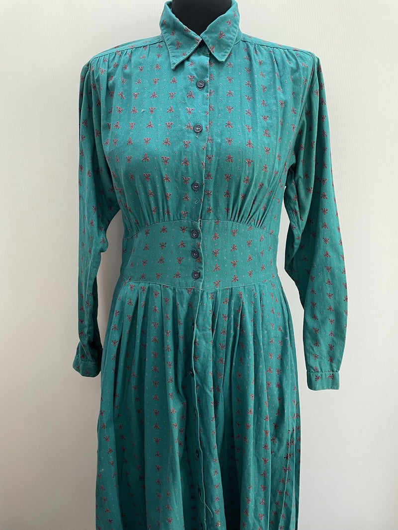 womens  vintage  Urban Village Vintage  urban village  Turquoise  shirt dress  patterned dress  patterned  pattern  Paisley Print  maxi dress  maxi  long sleeves  long sleeved  long sleeve  long length dress  long dress  dresses  dress  collared dress  collared  collar  button up  button front  button fastening  button  boho  big collar  adini  70s  1970s  12