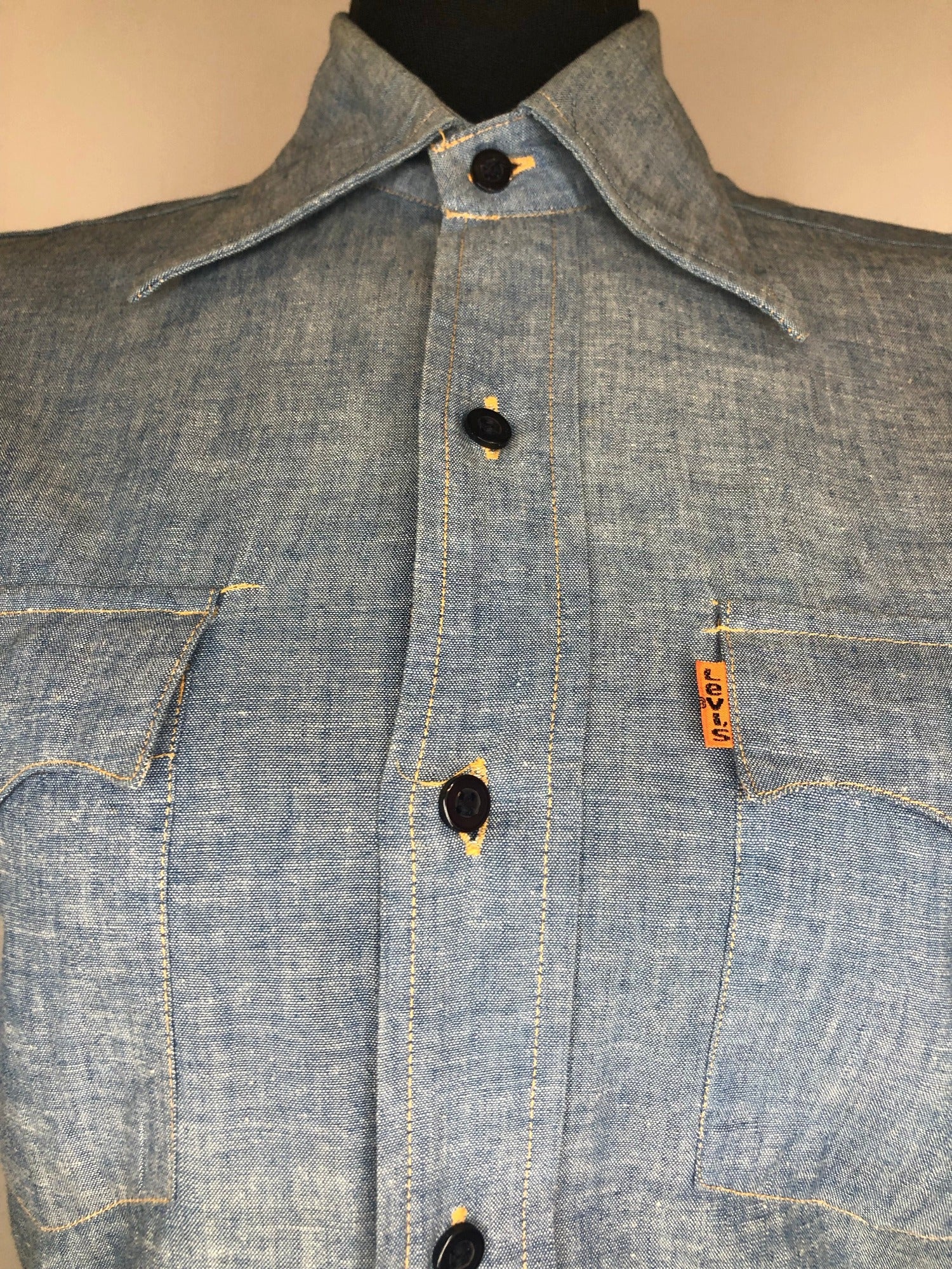 womens shirt  womens  western shirt  western  vintage  Urban Village Vintage  urban village  top  sleeve  shirt sleeve  shirt  pre-shrunk shirt  orange tab  long sleeves  long sleeve  levis  dagger collar  collar  button down  button