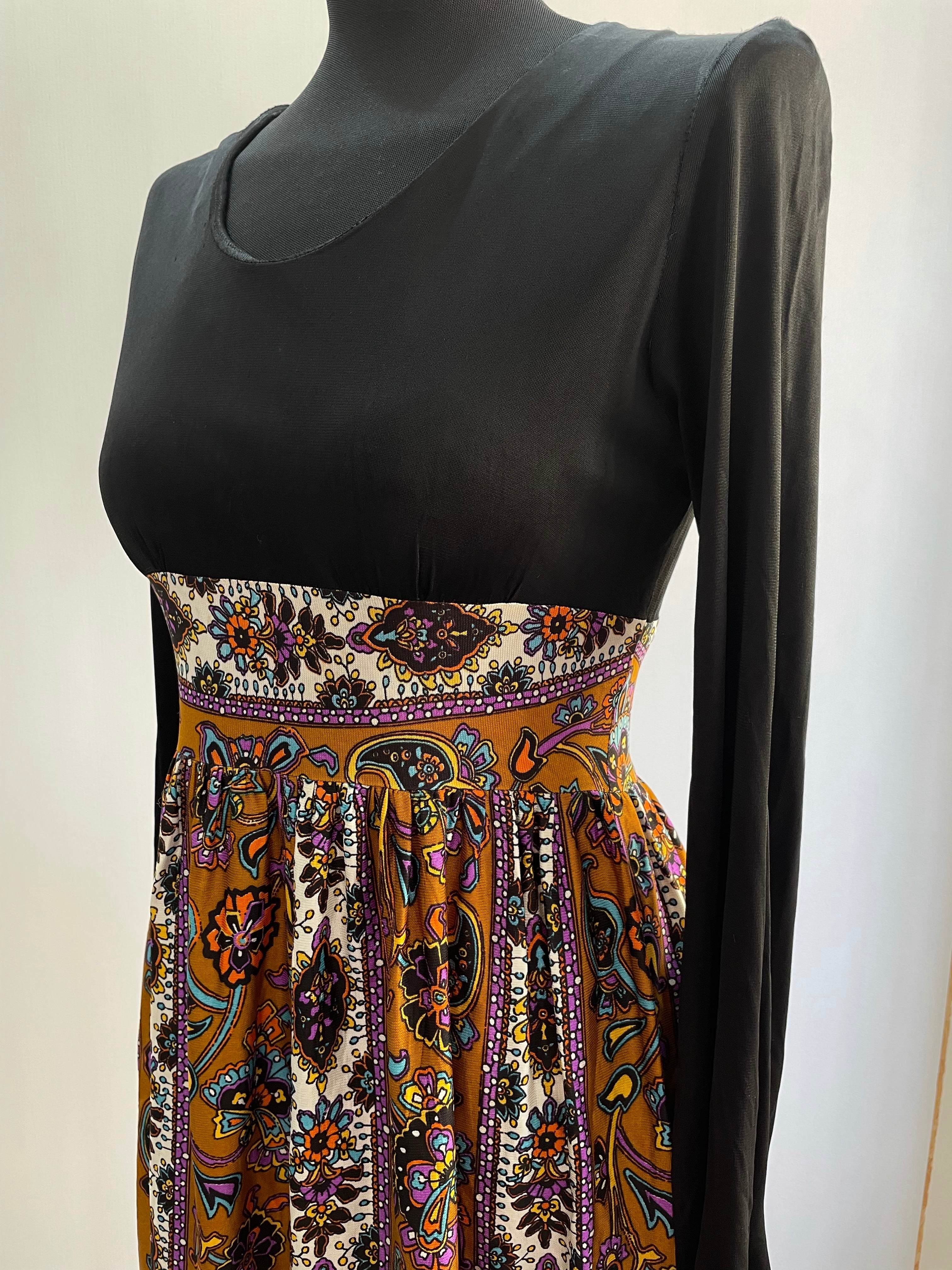 1970s Long Sleeve Ethnic Print Fitted Maxi Dress - Size UK 8
