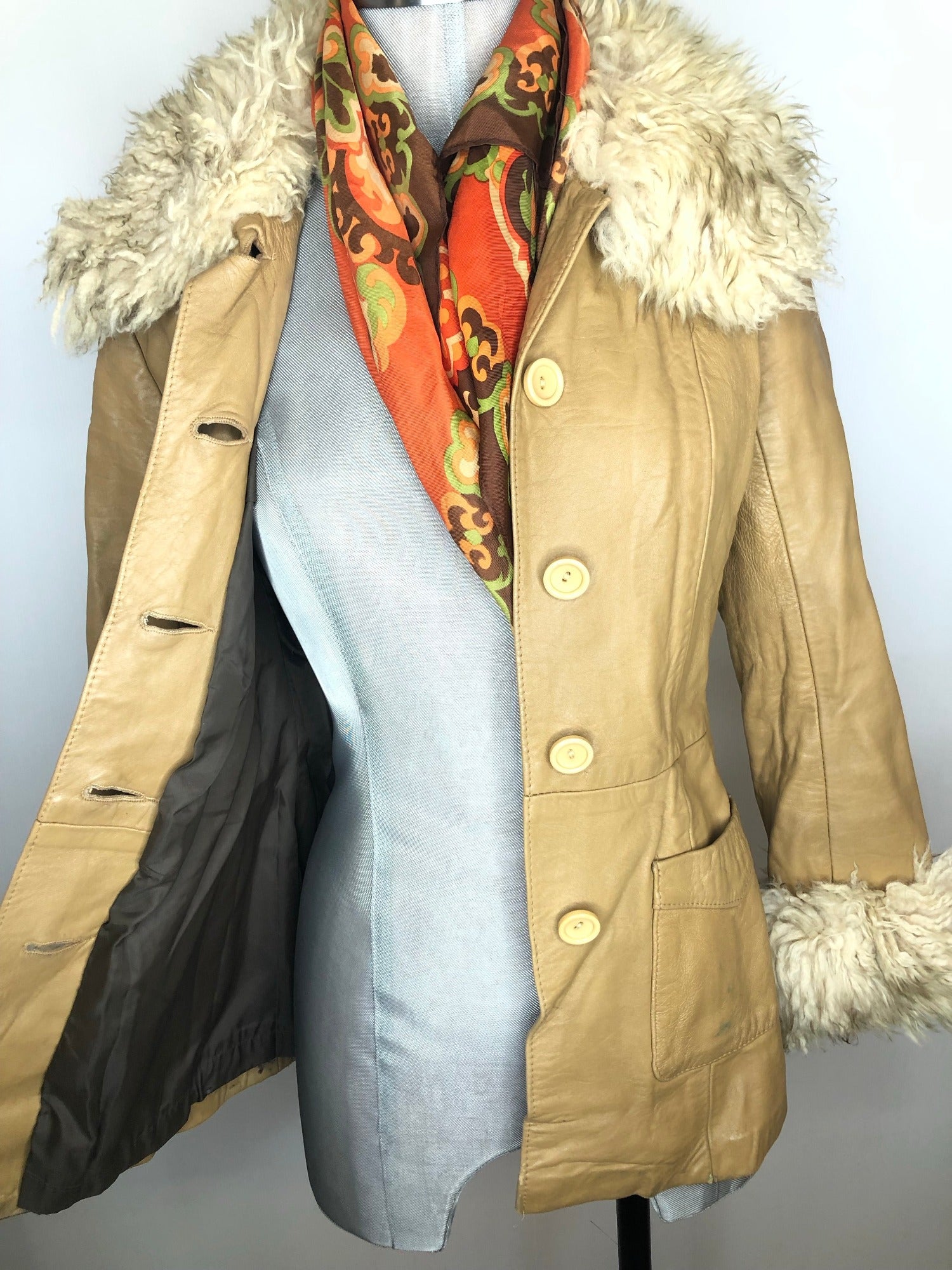 womens  vintage  Urban Village Vintage  urban village  sheepskin collar  Sheepskin  retro  long sleeve  Leather Jacket  Leather Coat  Leather  jacket  fully lined  collar  coat  camel  button fastening  button  brown  8  70s  1970s