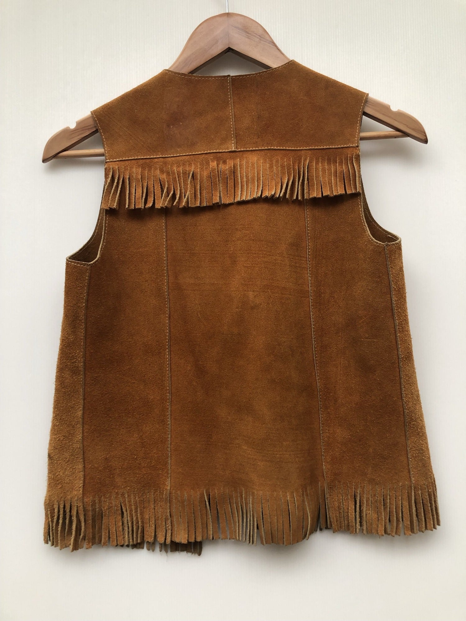 womens  waistcoat  vintage  Urban Village Vintage  urban village  Suede Jacket  suede fringing  Suede  sleevless  short  Jacket  fringing  fringed  fringe  festival  brown  70s  6