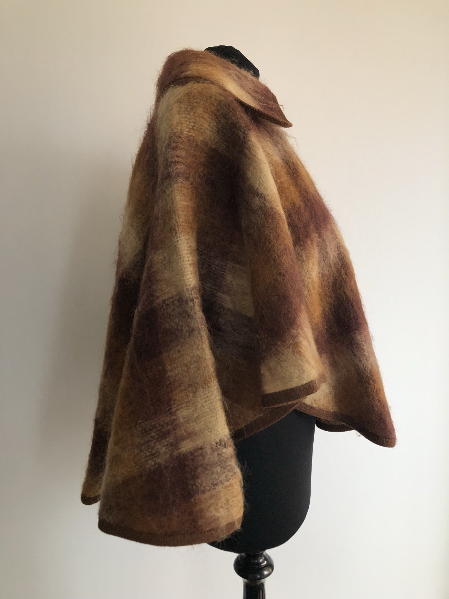 womens  vintage  Urban Village Vintage  tassle  tartan  s  round collar  poncho  fringed  fringe  Fraser Cameron  check  cape  brown  60s  1960s