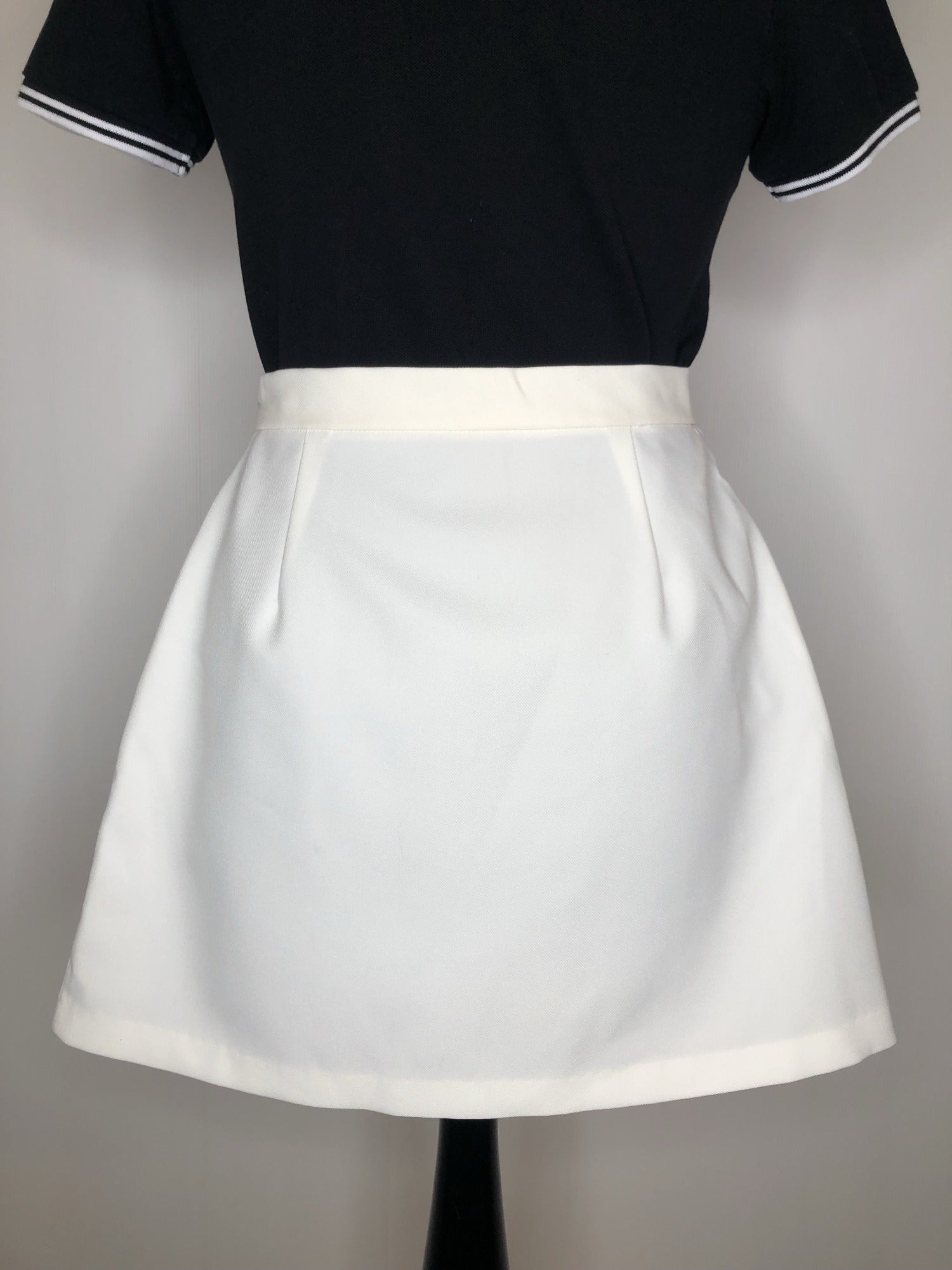 womens  white  waist band  vintage  Urban Village Vintage  urban village  tennis skirt  tennis  summer  sportswear  sports  smart shorts  Skirts  shorts  retro  navy logo  MOD  logo  Fred Perry  fred  embroidered logo  8