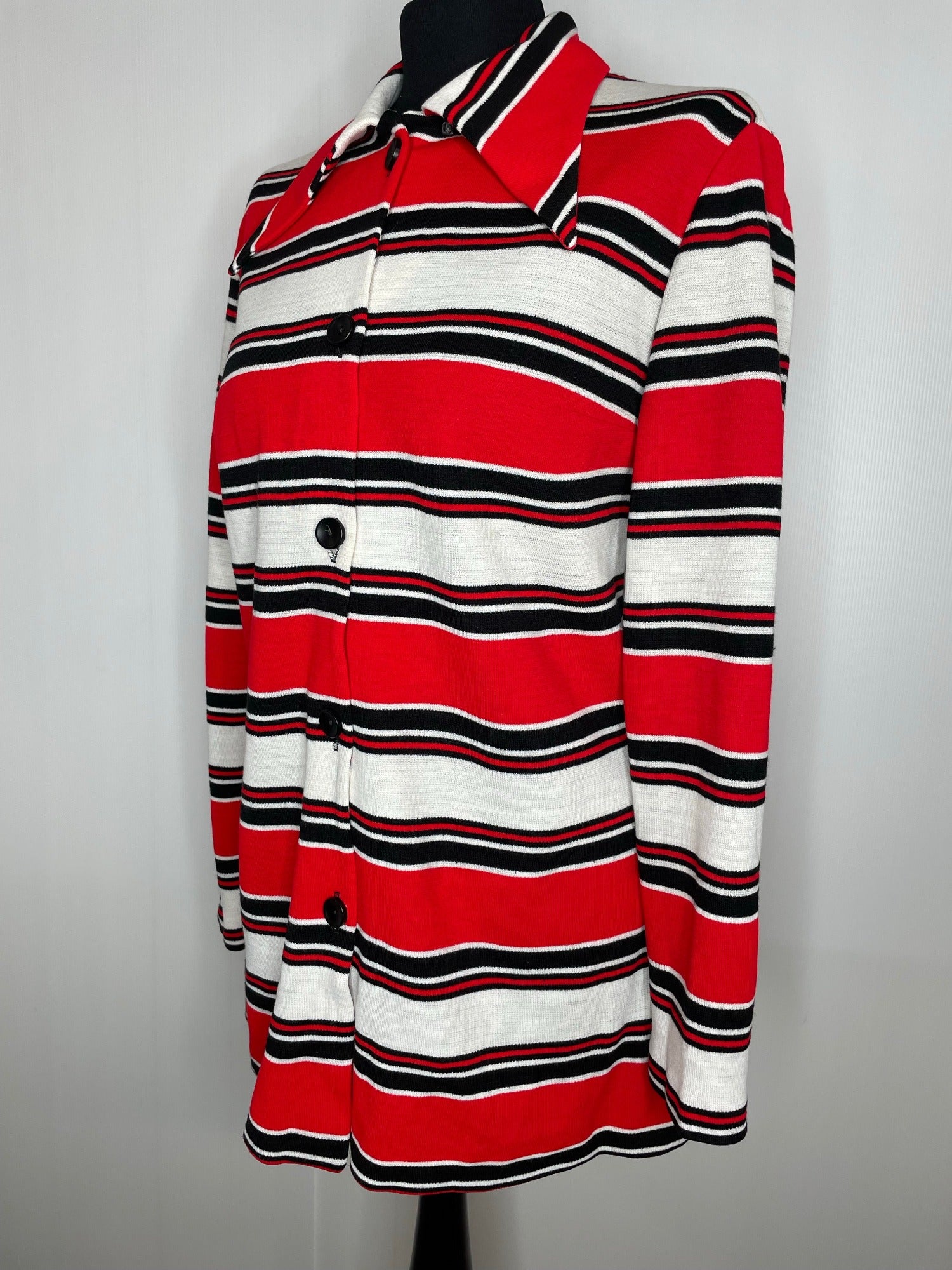 white  vintage  Urban Village Vintage  urban village  tunic  striped  stripe  Shirt  retro  red  printed shirt  modette  mod  long sleeves  dagger collar  dagger  button down  button  black  70s  1970s  Online store