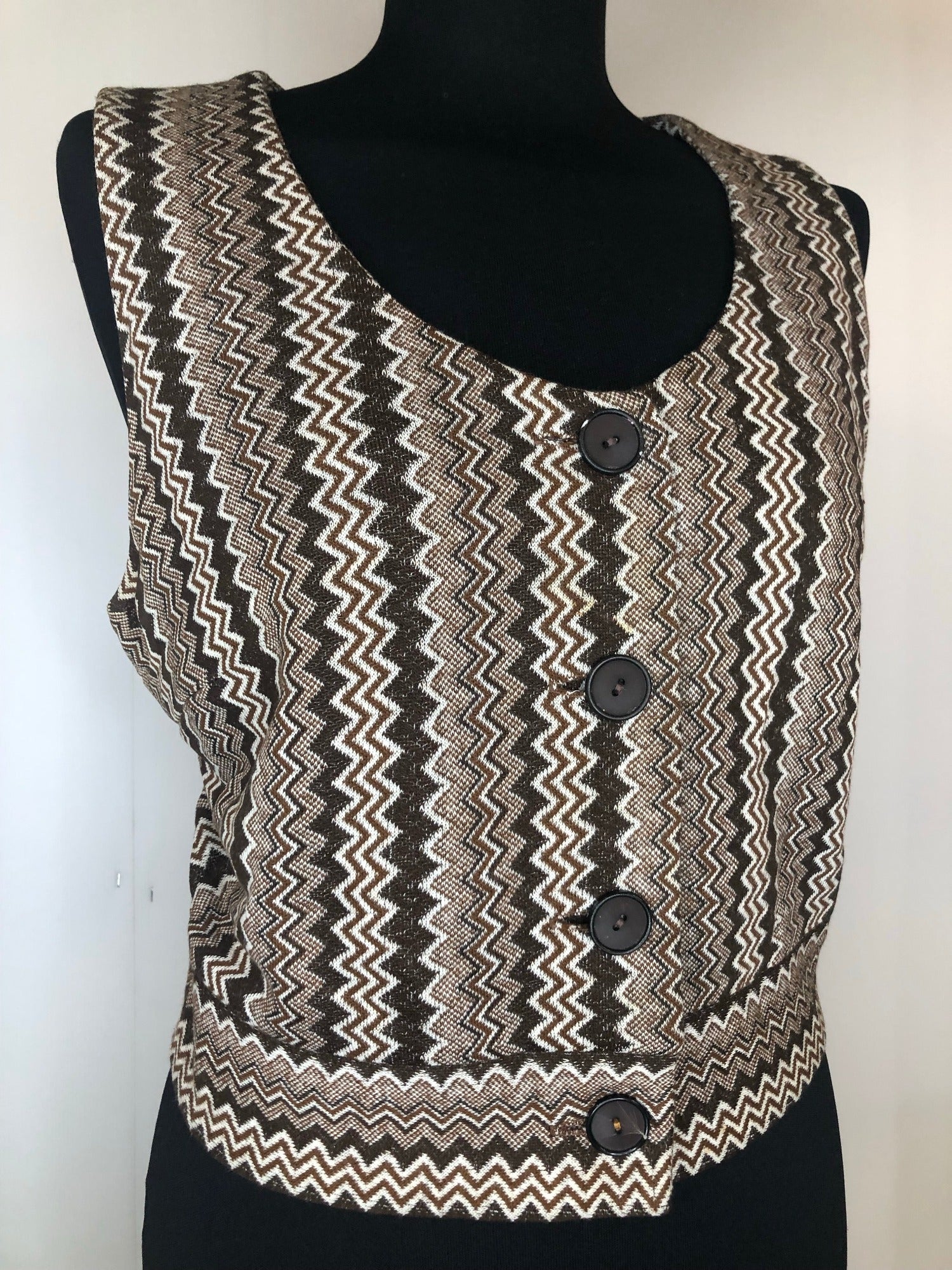 zig zag pattern  womens  vintage  Urban Village Vintage  urban village  top  summer blouse  knitwear  cropped  button front  brown  60s  1960s