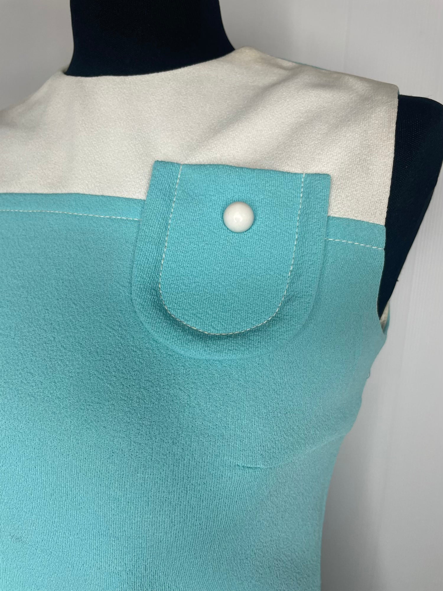 womens  white  vintage  Urban Village Vintage  short dress  shift dress  shift  scooter dress  scooter  modette  MOD  mini dress  micro mini  Light Blue  dress  dolly dress  dolly  colour block  Blue  60s  6  1960s