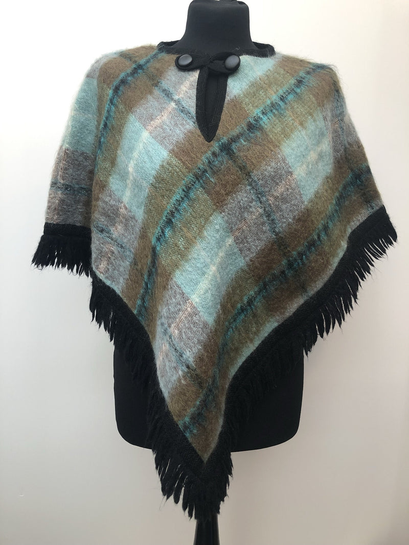 Wool  vintage  Urban Village Vintage  tartan  Strathay Originals  short  S  poncho  cape  button detail  blue  black fringing  60s  1960s