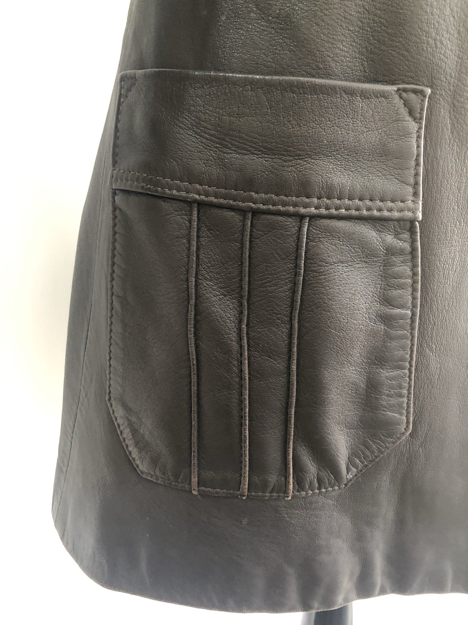 womens  vintage  Urban Village Vintage  Leather  jacket  dagger collar  8  70s  70  1970s