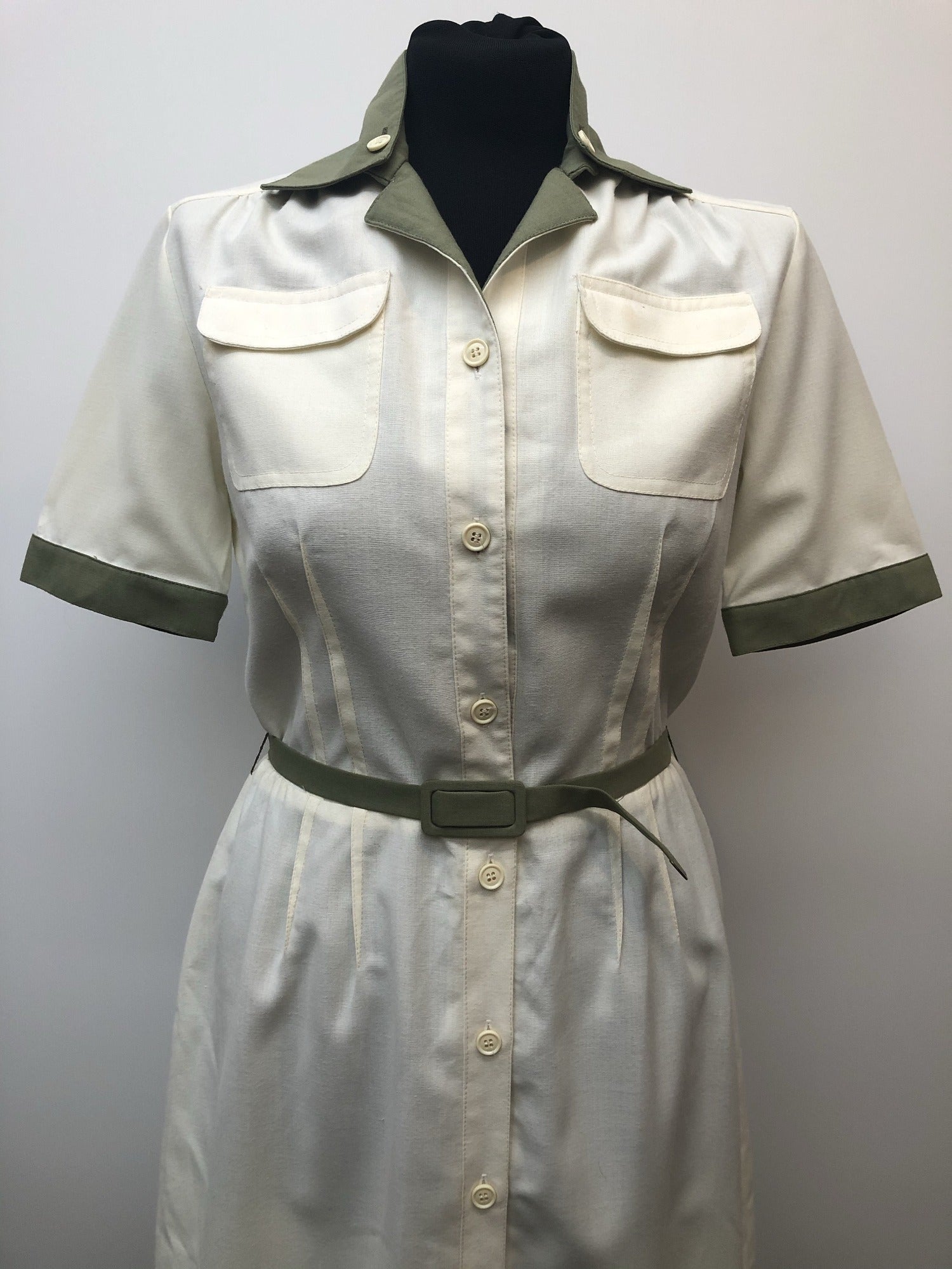10  womens  white  waist belt  vintage  Urban Village Vintage  Shubette  short sleeved  removable collar  midi dress  midi  green trim  dress  cream  belted dress  70s  1970s