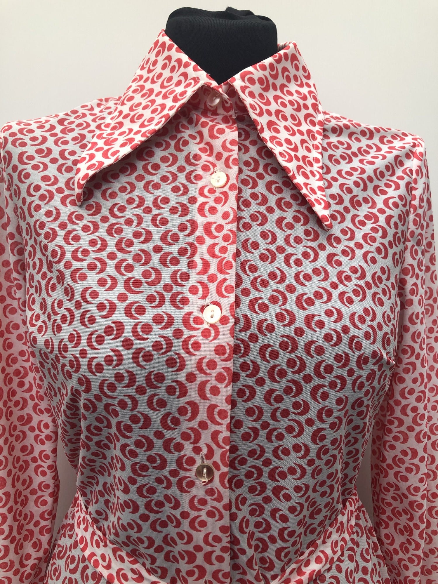 workwear  womens shirt  womens  white  waist belt  vintage  Urban Village Vintage  urban village  summer blouse  summer  sleeve  shirt sleeve  Red  long sleeves  long sleeve  dagger collar  crescent print  circle print  button  blouse  70s  1970s