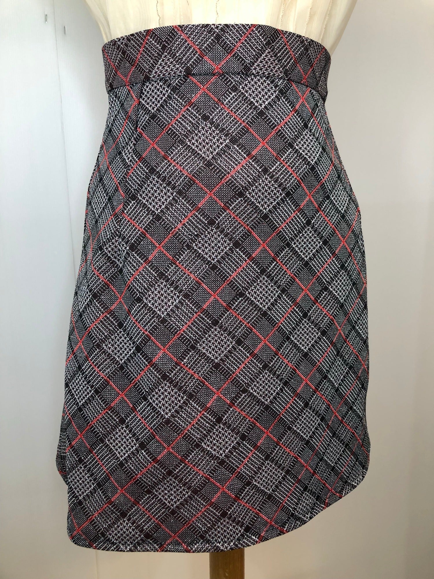 zip  womens  vintage  Urban Village Vintage  urban village  summer  Skirts  skirt  red check  patterned  metallic  grey  glitter  evening  check skirt  ailver  70s  6  1970s