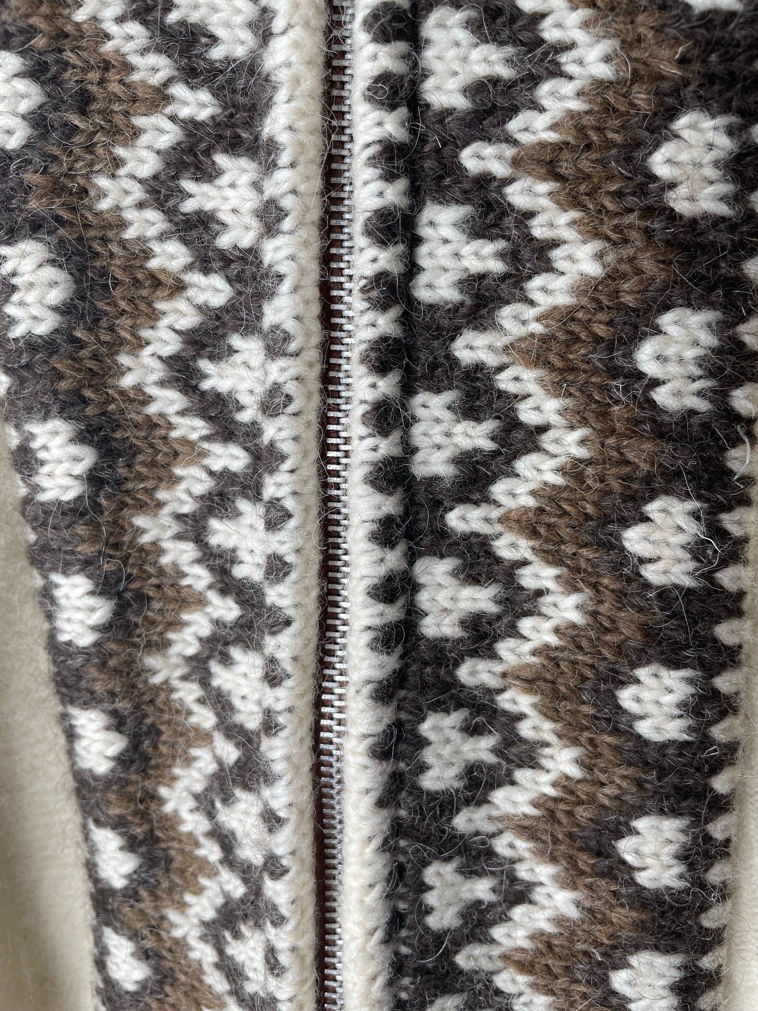 wool  vintage  Urban Village Vintage  tassle  poncho  navajo  medium  m  icelandic  fringed  fringe  cream  capelet  cape  brown  boho  70s  1970s