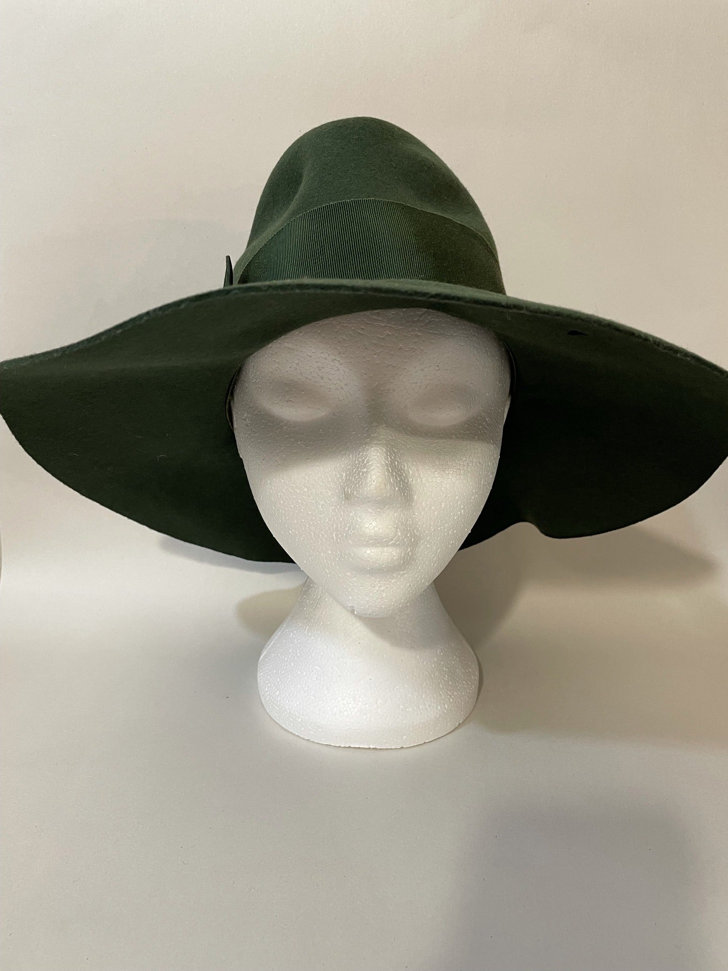 wide brim  floppy hat  womens  vintage  Vermont boutique  velvet ribbon  Urban Village Vintage  urban village  Small  ribbon  retro  made in england  London  hat  Green  dress hat  bow detail  bow  70s  1970s