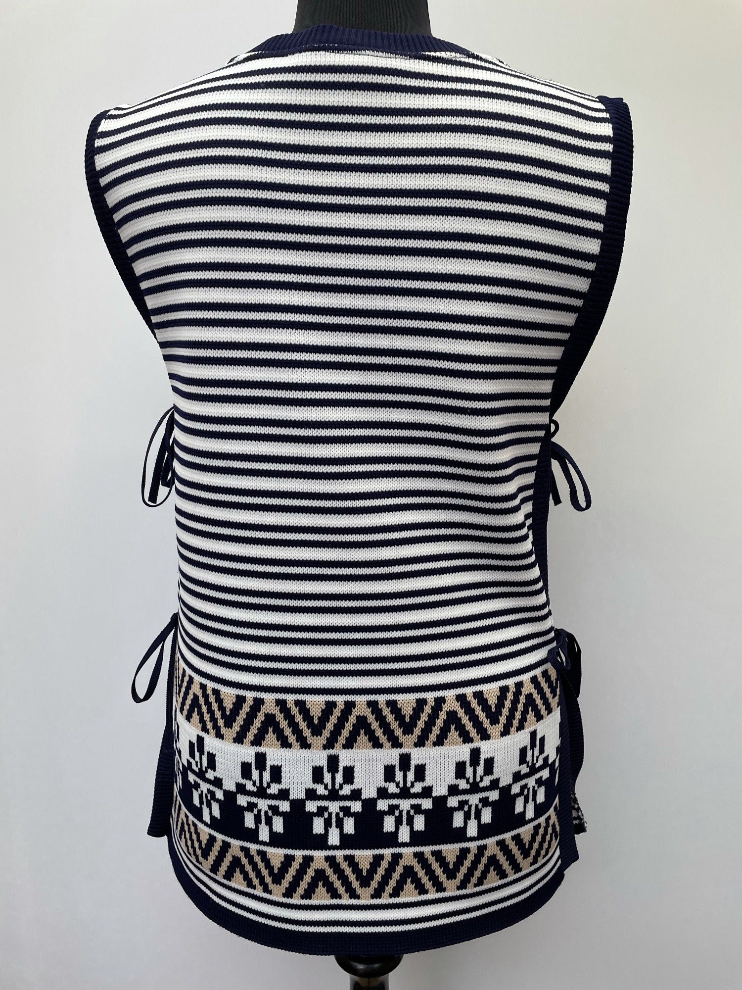 womens  white  vintage  Urban Village Vintage  urban village  tunic top  tunic  tabard  Stripes  string fastening  patterned  pattern  Lightweight Knit  light knit  knitwear  knitted  knit  elasticated  70s  1970s  12  10/12  10