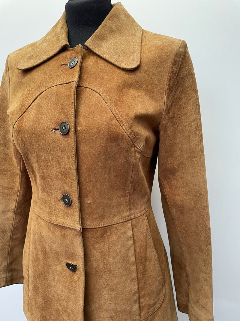 womens  vintage  Urban Village Vintage  urban village  Suede Jacket  Suede  retro  pockets  MOD  long sleeve  light brown  Jacket  collar  coat  button down  button  brown stitch  brown  Beagle collar  8  70s  60s  1970s  1960s