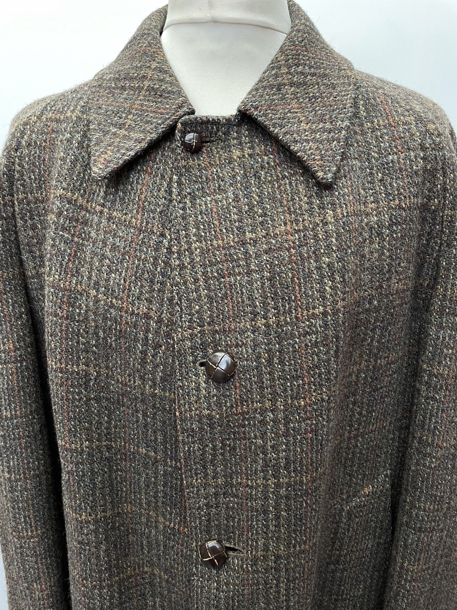 xl  wool coat  wool  Winter Coat  winter  vintage  Urban Village Vintage  urban village  Tweed  silk  pockets  mens  long sleeve  Green  dunn & co  collared  collar  big collar  60s  1960s  100% Wool
