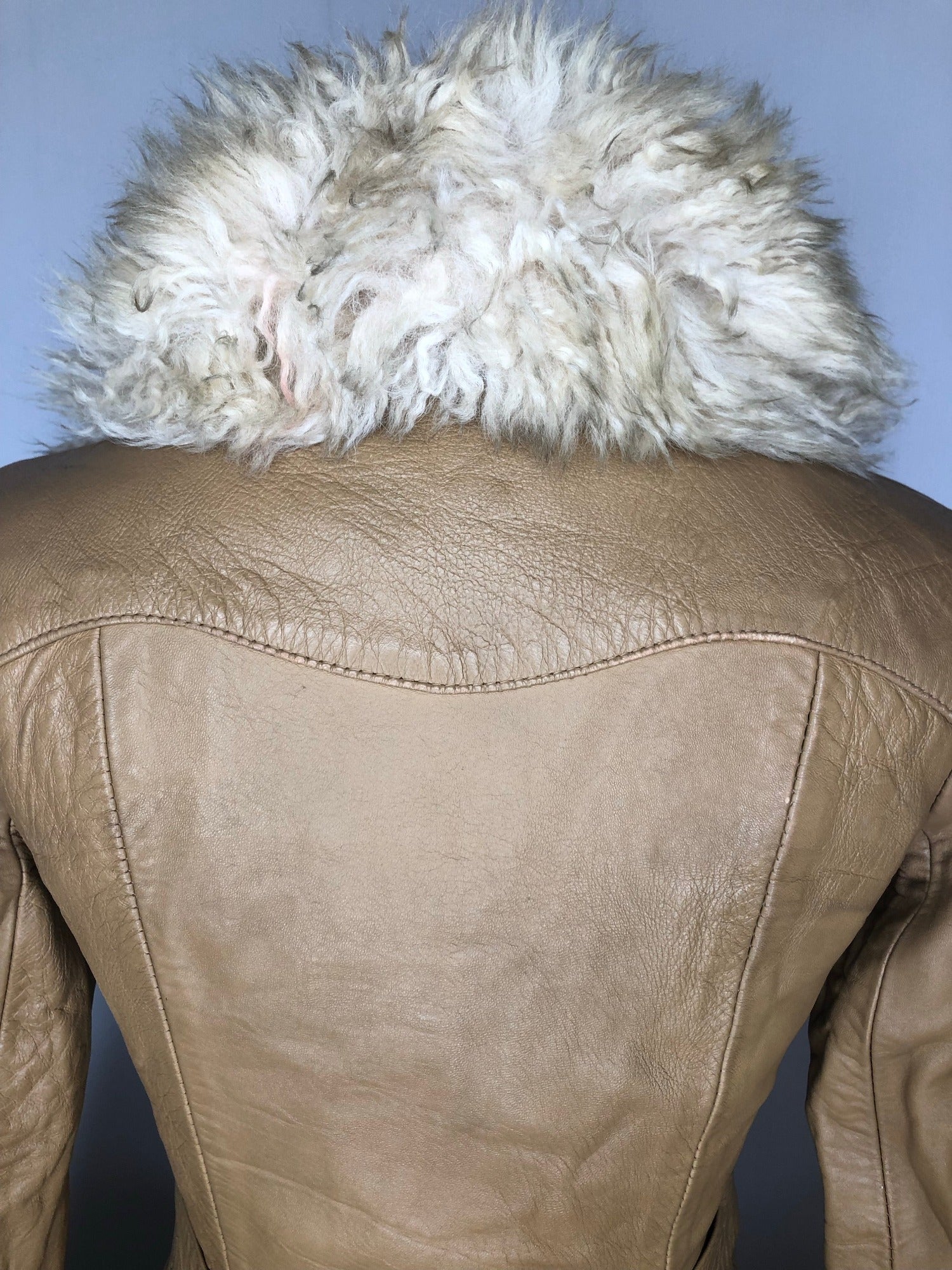 womens  vintage  Urban Village Vintage  urban village  sheepskin collar  Sheepskin  retro  long sleeve  Leather Jacket  Leather Coat  Leather  jacket  fully lined  collar  coat  camel  button fastening  button  brown  8  70s  1970s