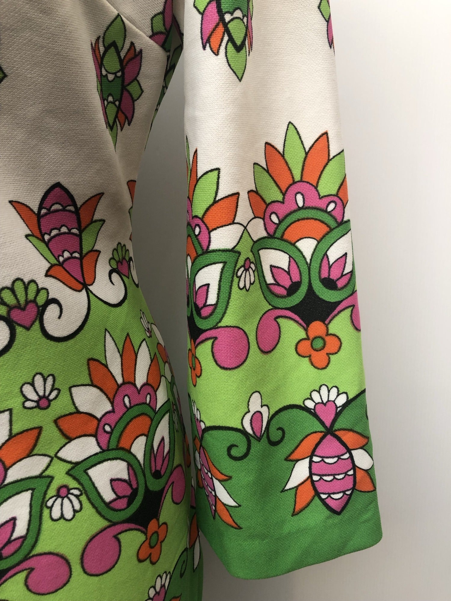 womens  wide sleeve  white  vintage  top  multi  Indian Print  green  floral print  flare sleeve  ethnic print  dagger collar  blouse  70s  1970s  12