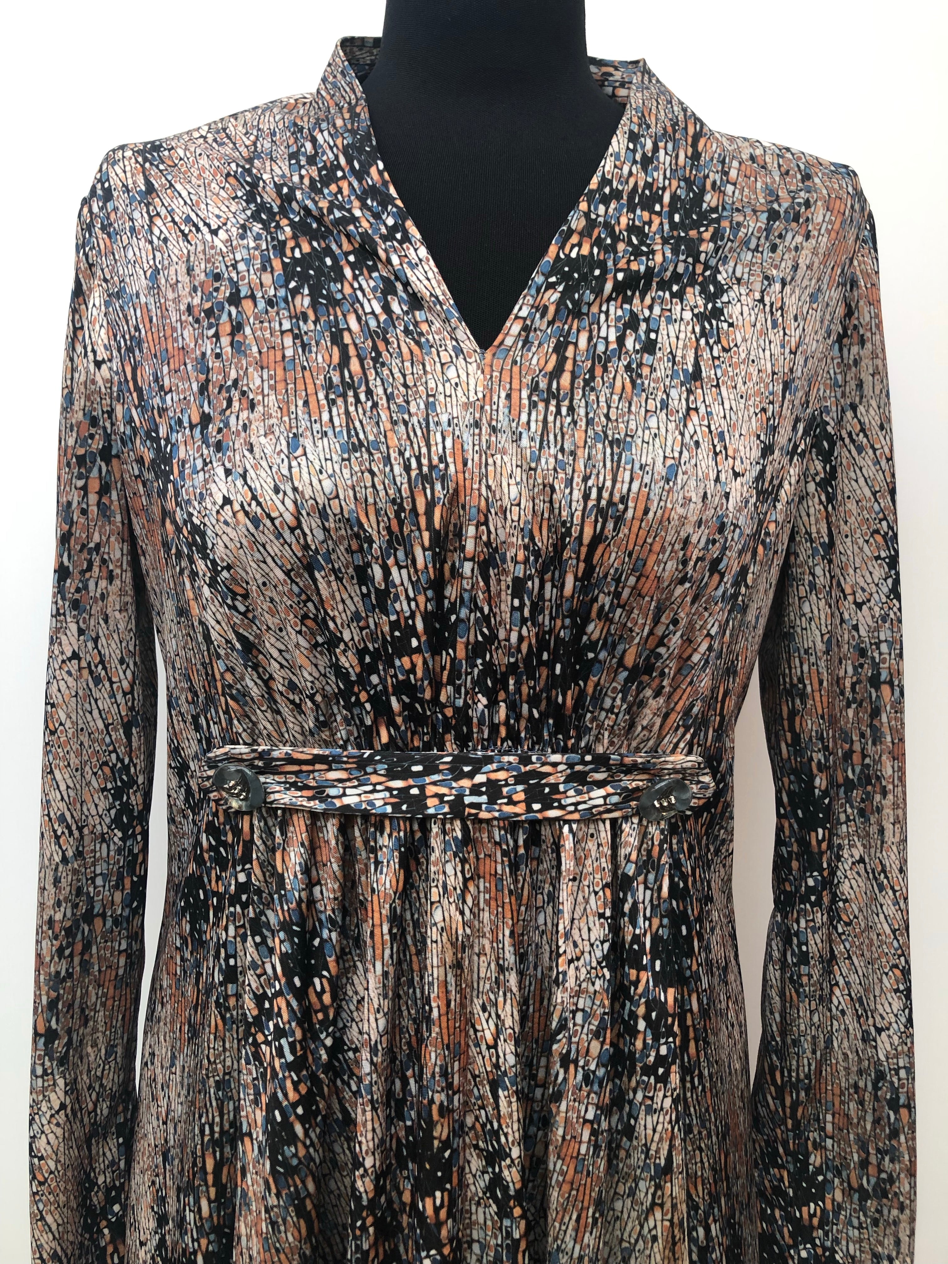 zip  womens  vintage  V-Neck  Urban Village Vintage  urban village  printed dress  multi  long sleeve  lightweight  dress  black  back zip  60s  1960s  10