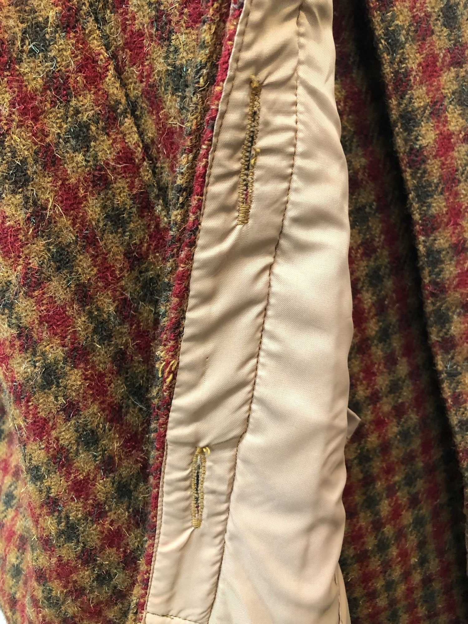 womens  vintage  v-neck dress  Urban Village Vintage  two piece  suit  set  red  patterned dress  patterned  multi  mod  matching set  Harris Tweed  handwoven  green  dress  brown  8  60s  1960s