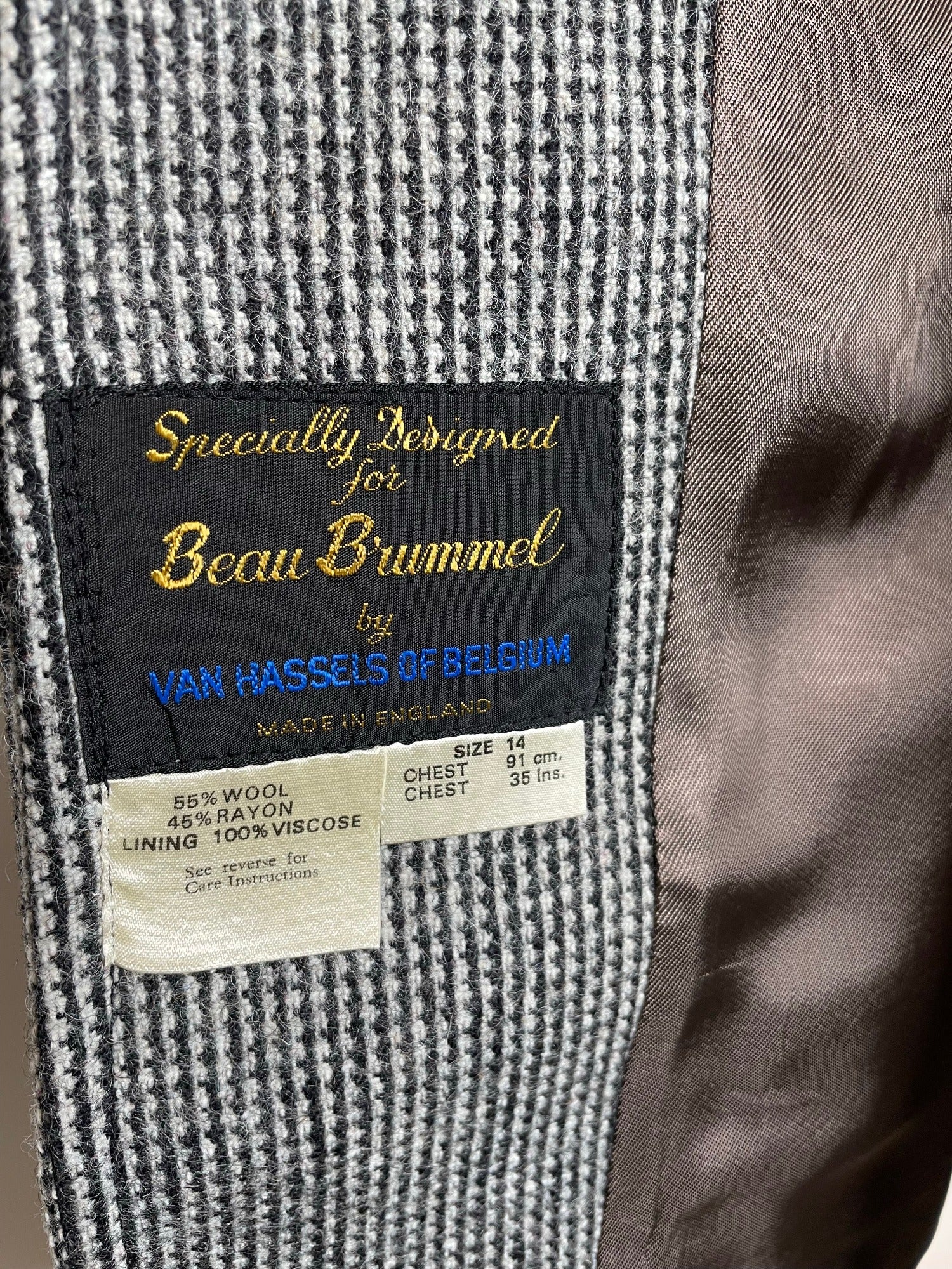 womens jacket  womens coat  womens  Winter Coat  white  vintage  Urban Village Vintage  urban village  houndstooth  grey  double breasted  dogstooth  coat  black  belted  70s  1970s  12