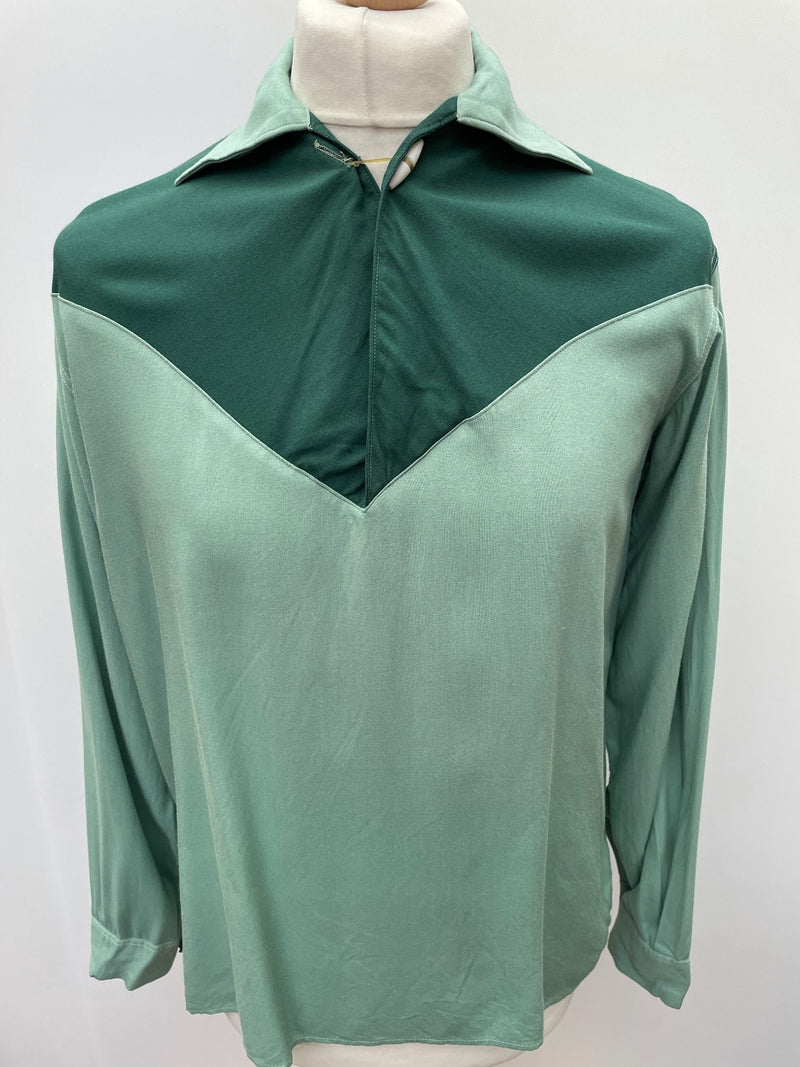 vintage  v neck  Urban Village Vintage  urban village  toggle  sportswear  Shirt  retro  pullover  novello  Mens Shirts  mens  M  lightweight  Green  casual  50s  50  1950s