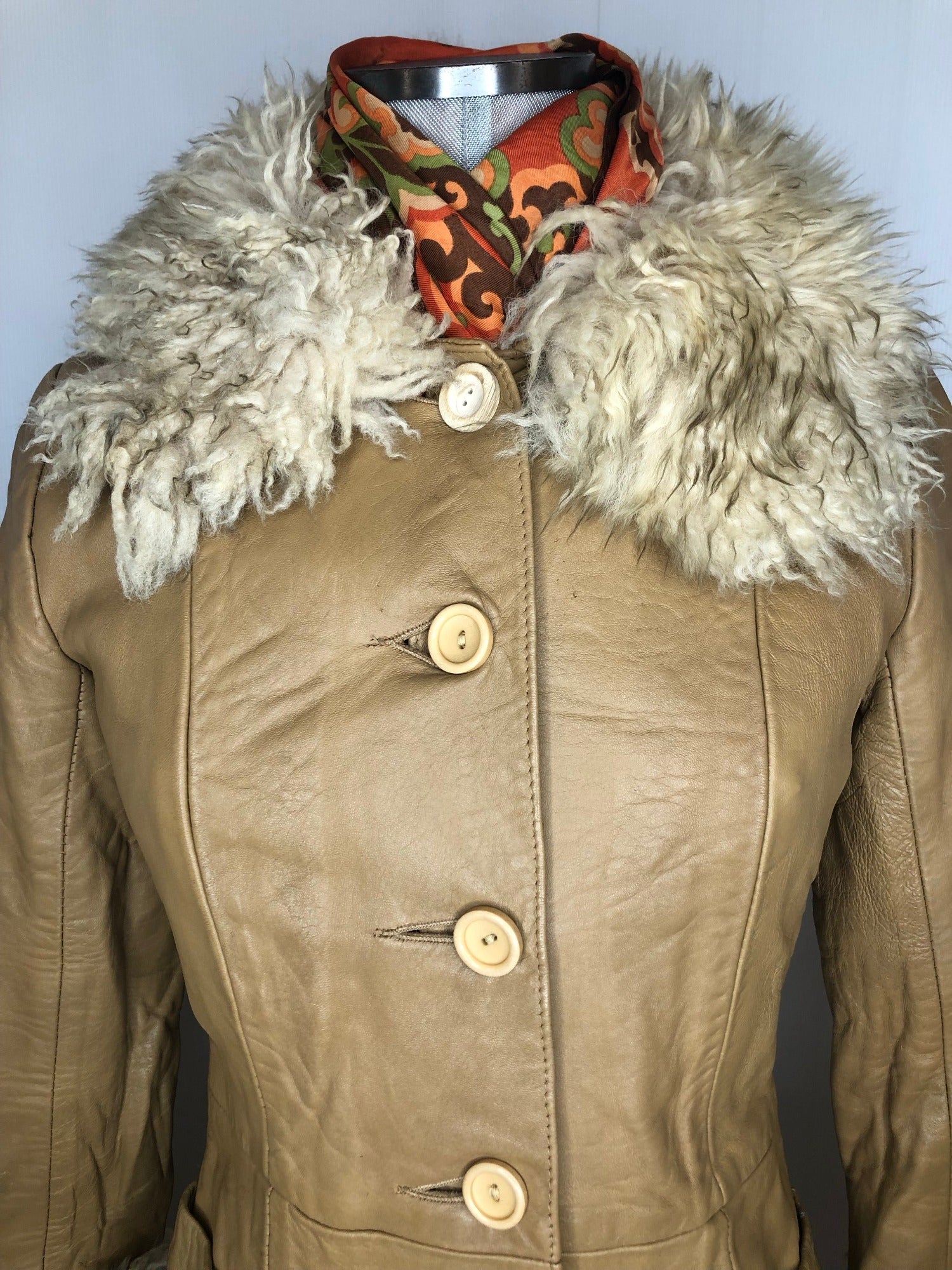 womens  vintage  Urban Village Vintage  urban village  sheepskin collar  Sheepskin  retro  long sleeve  Leather Jacket  Leather Coat  Leather  jacket  fully lined  collar  coat  camel  button fastening  button  brown  8  70s  1970s