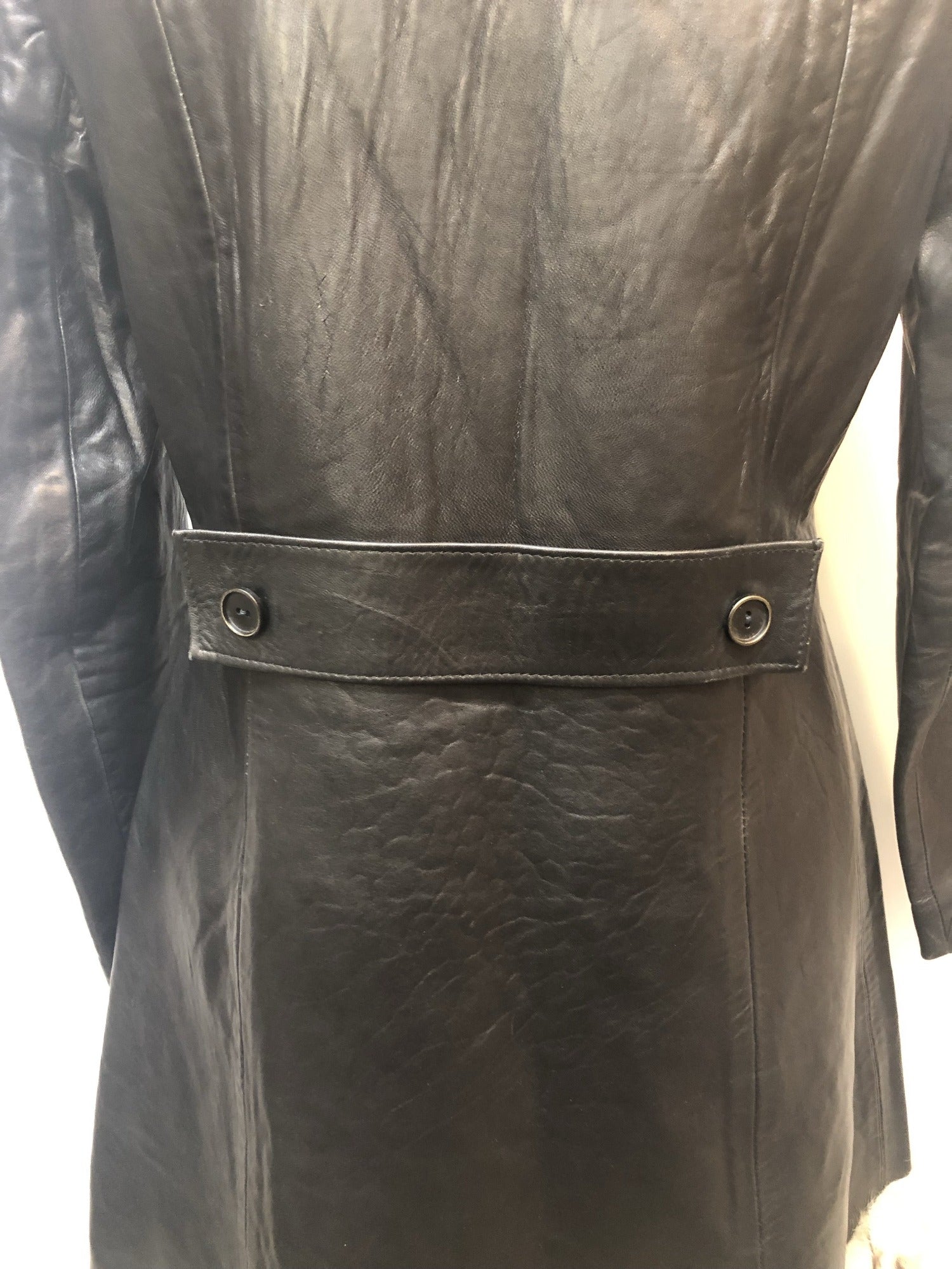 womens jacket  womens  vintage  Urban Village Vintage  rabbit  leather  fur collar  fitted  black  70s  1970s  10