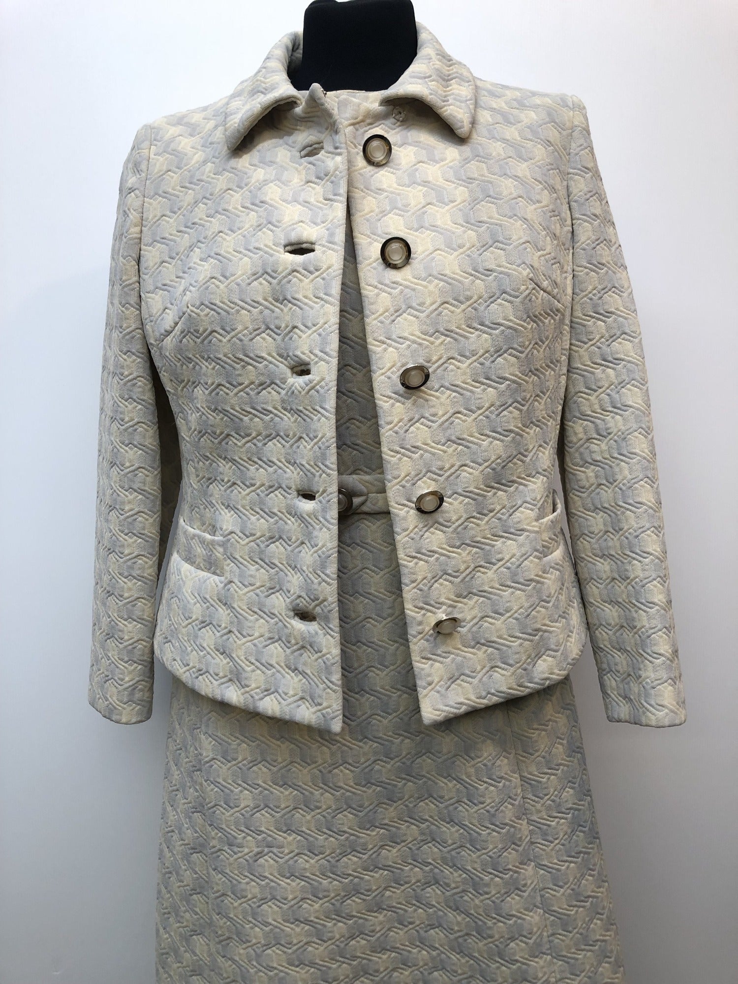 womens  vintage  Urban Village Vintage  two piece  suit  set  patterned dress  patterned  mod  matching set  Jacket  Grey  dress  cream  blazer jacket  Blazer  60s  1960s  10
