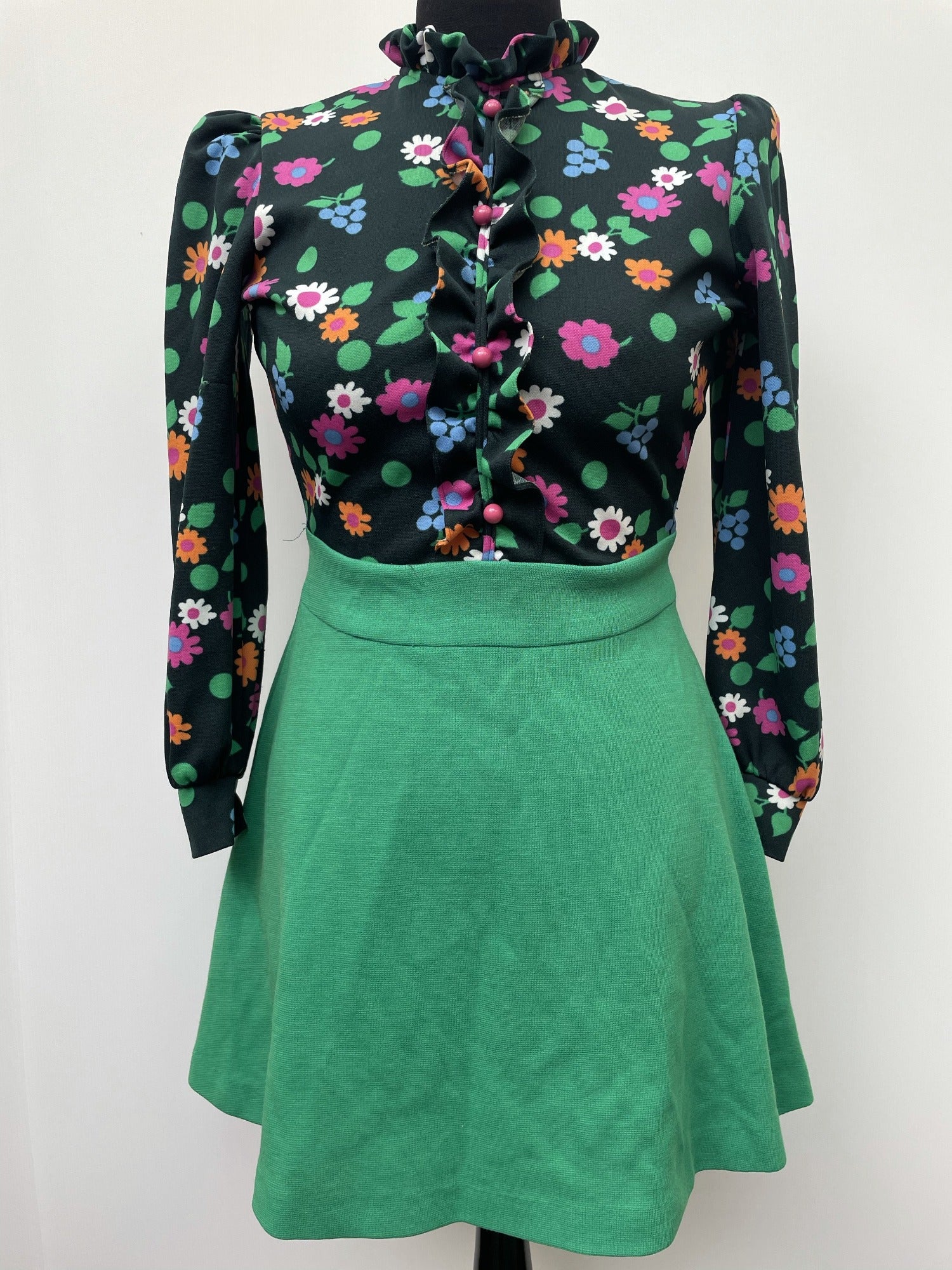 womens shirt  womens  vintage  Urban Village Vintage  urban village  summer dress  summer  ruffle  retro  MOD  midi dress  midi  long sleeves  Long sleeved top  long sleeve  high neck  Green  floral print  floral lining  floral dress  floral  dress  decorative buttons  Cotton  back zip  8  70s  60s  1970s  1960s