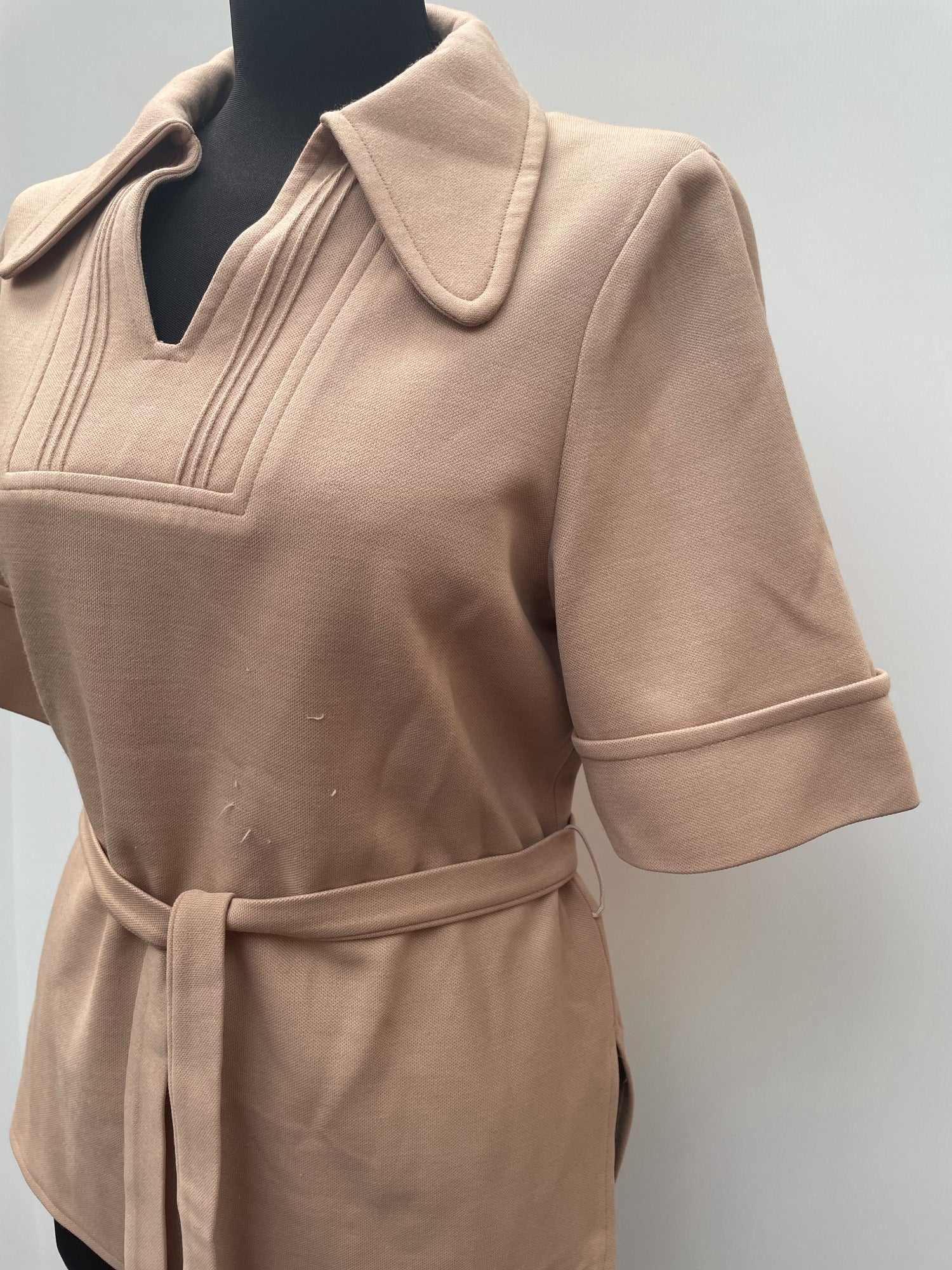 womens top  womens  waist belt  vintage  urban village  tops  top  summer top  short sleeved  short sleeve  polo top  penny collar  disco  cream  collar  brown  big collar  Belted waist  belted  70s  70  1970s