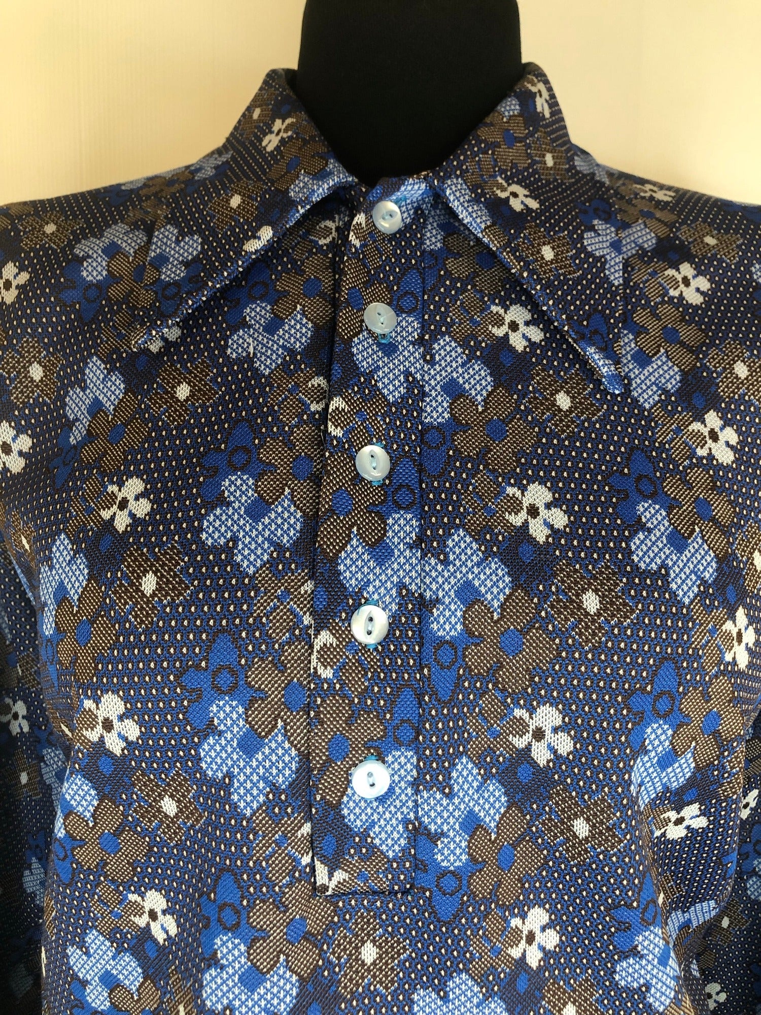 womens  vintage  Urban Village Vintage  urban village  top  shirt  John Morgan  floral print  dagger  collar  Blue  blouse  70s  70  1970s  16