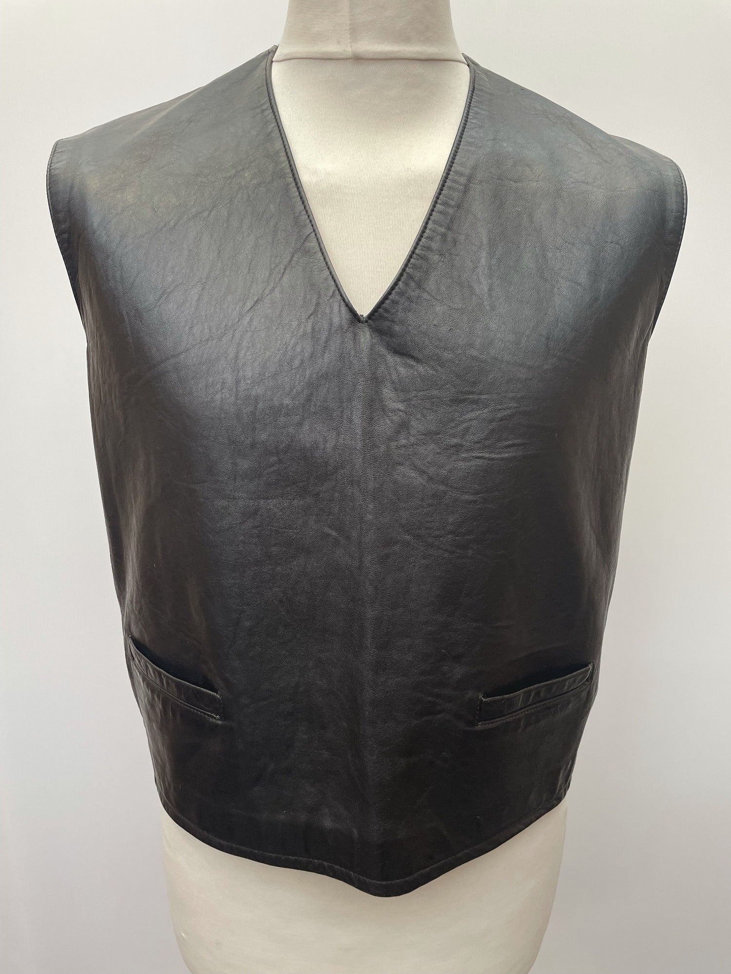 waistcoat  vintage  vest  v neck  Urban Village Vintage  urban village  sleevless  pockets  mens  M  Leather Jacket  Leather  knitted  knit  60s  1960s