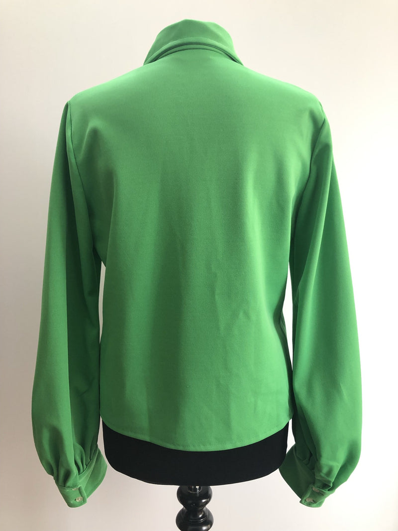 womens shirt  womens  vintage  Urban Village Vintage  urban village  swirl print  long sleeve  collar  button  blue  blouse  beagle collar  60s  1960s  16