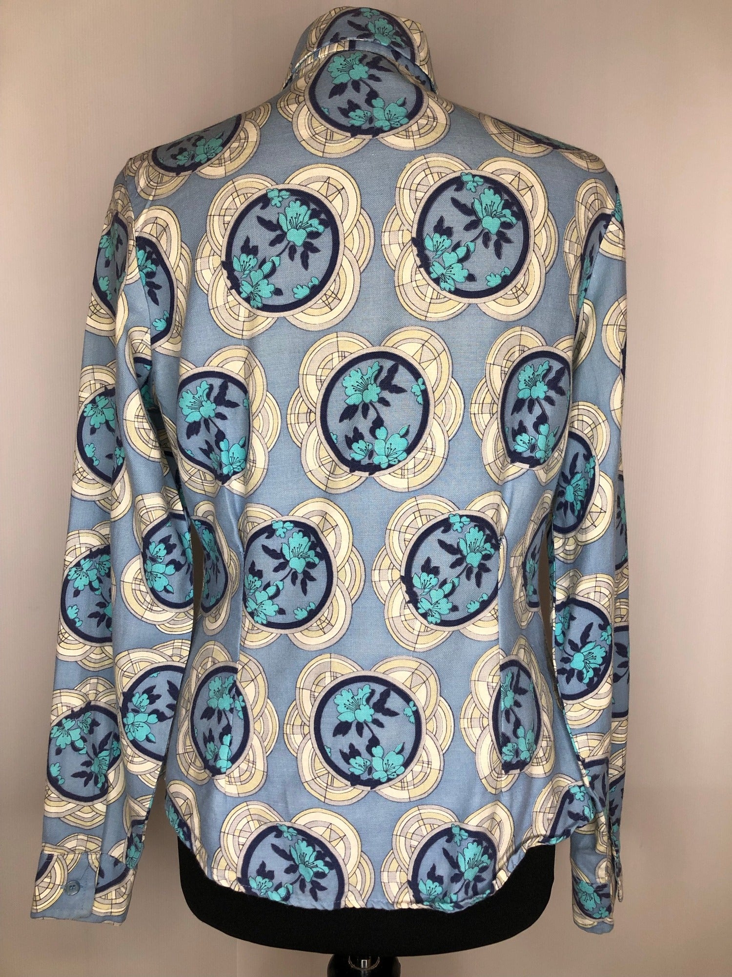 womens shirt  womens  vintage  Urban Village Vintage  print blouse  floral print  dagger collar  blue  blouse  big collar  70  1970s  12