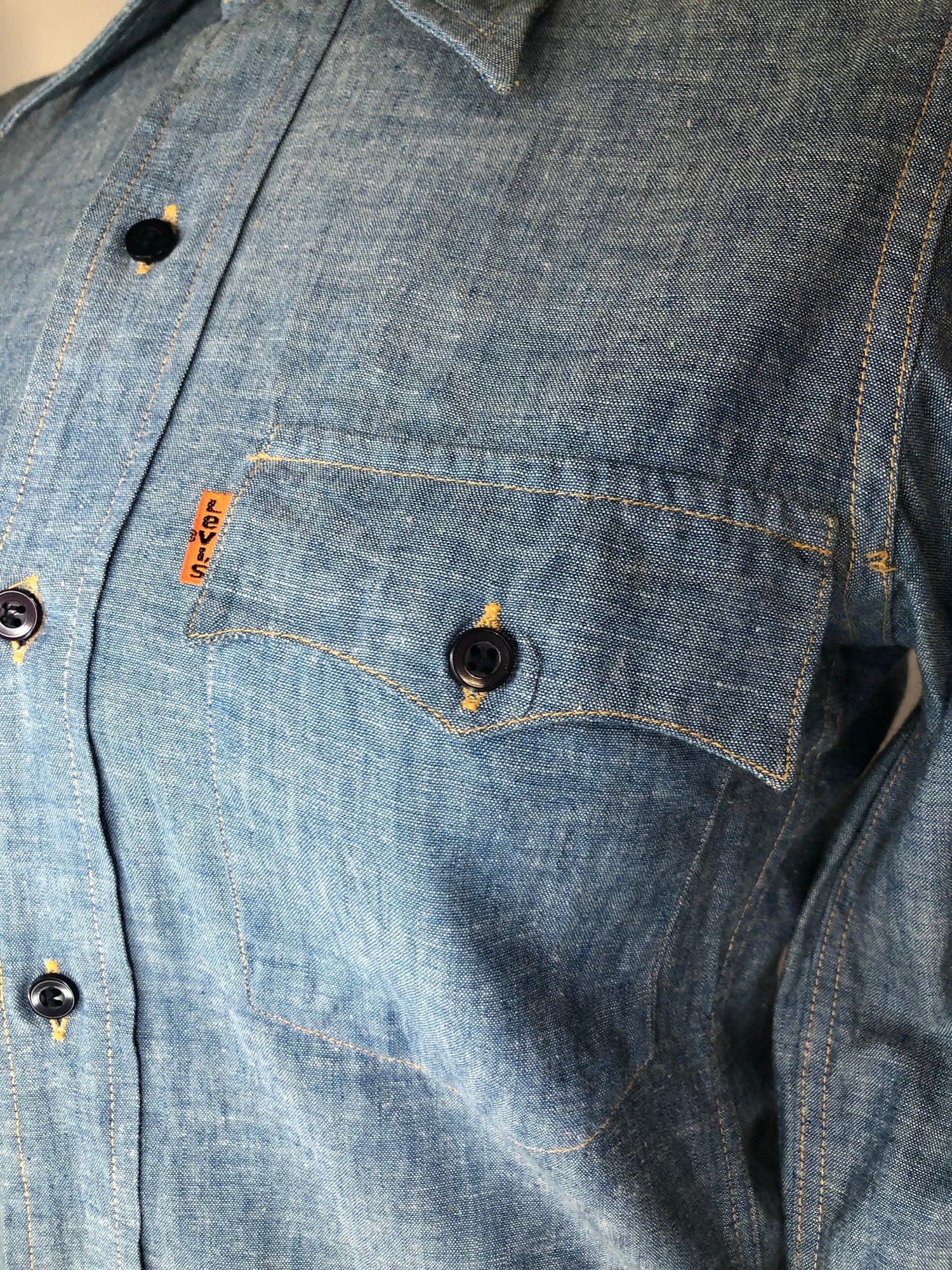 womens shirt  womens  western shirt  western  vintage  Urban Village Vintage  urban village  top  sleeve  shirt sleeve  shirt  pre-shrunk shirt  orange tab  long sleeves  long sleeve  levis  dagger collar  collar  button down  button